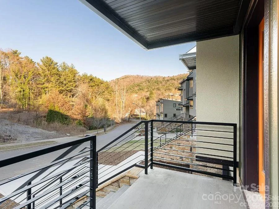 17 Macallan Lane - Photo 3