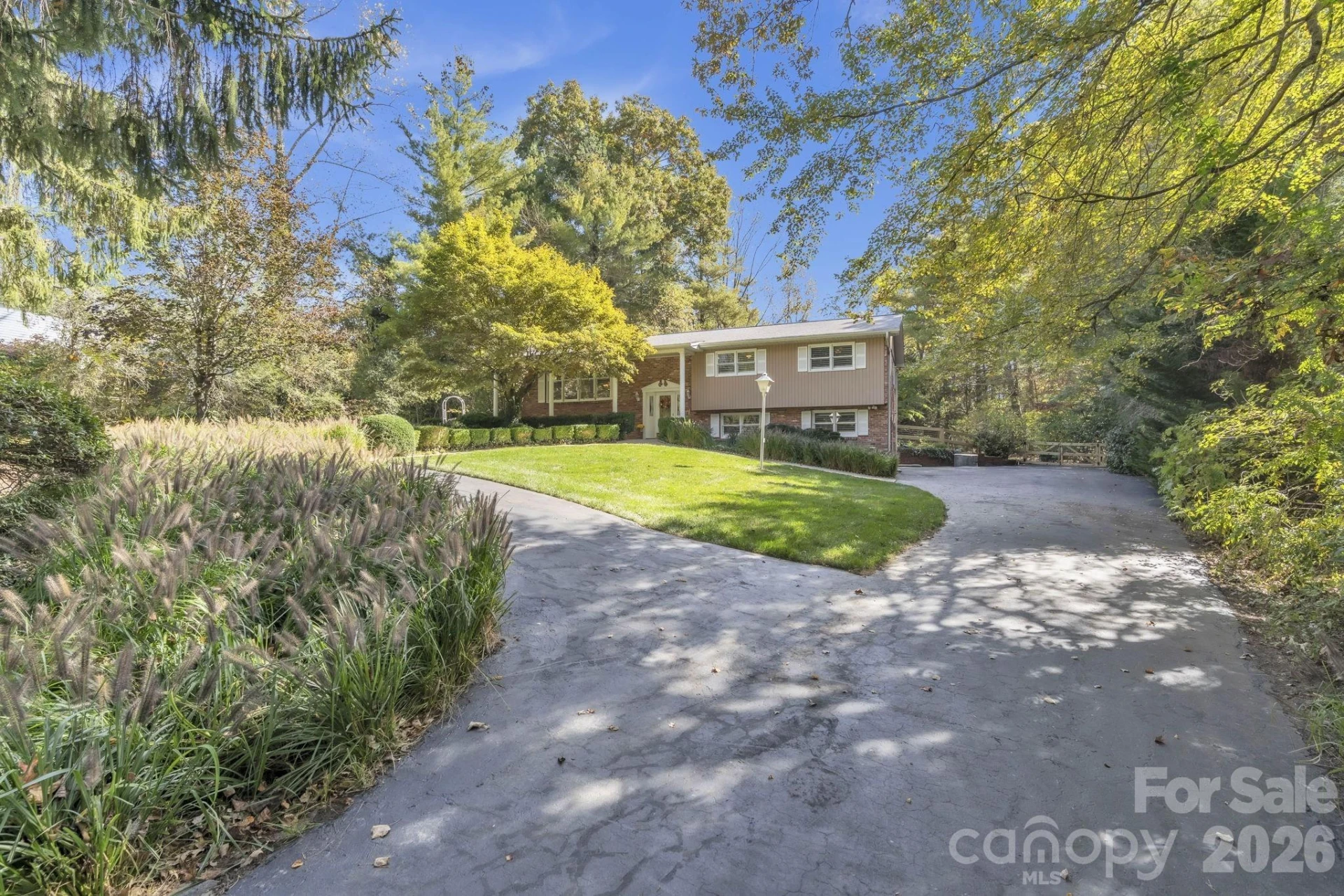 219 Raintree Drive