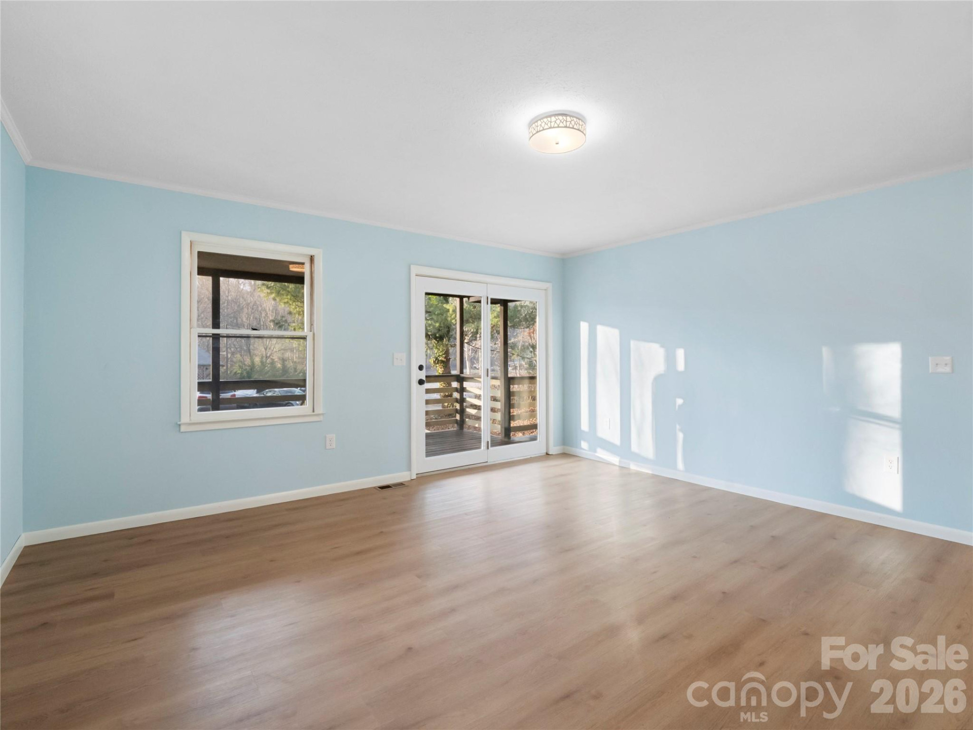 81 Fairview Heights - Photo 4