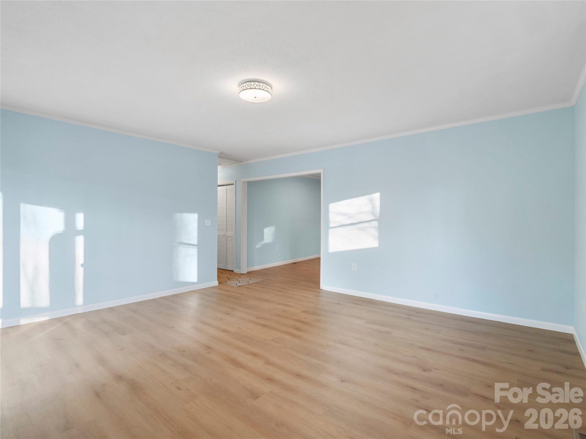 81 Fairview Heights - Photo 10