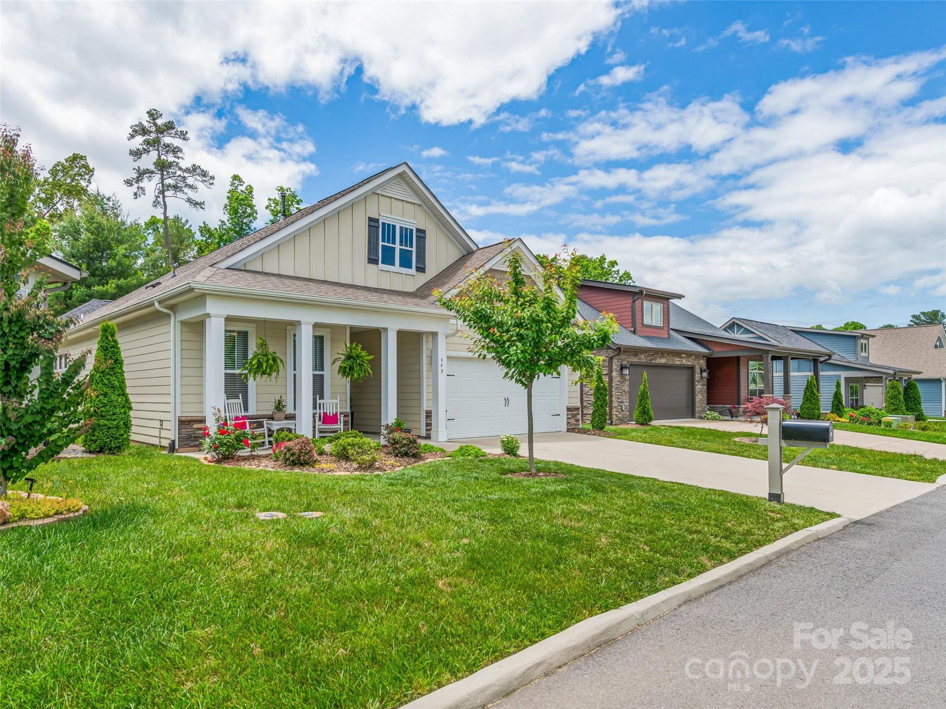 640 Summerfield Place - Photo 2