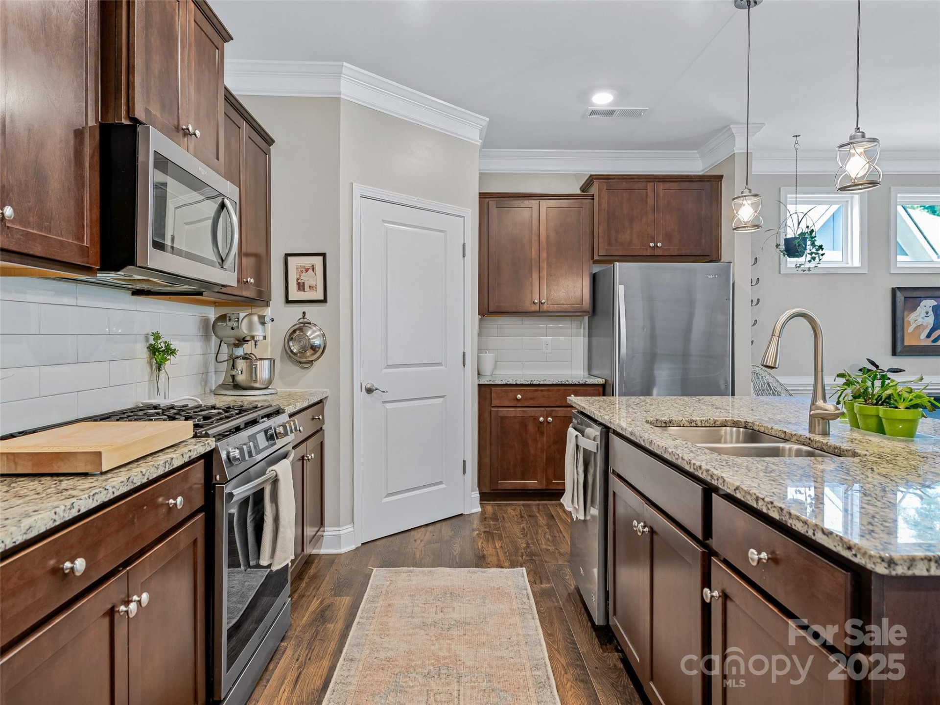 640 Summerfield Place - Photo 5