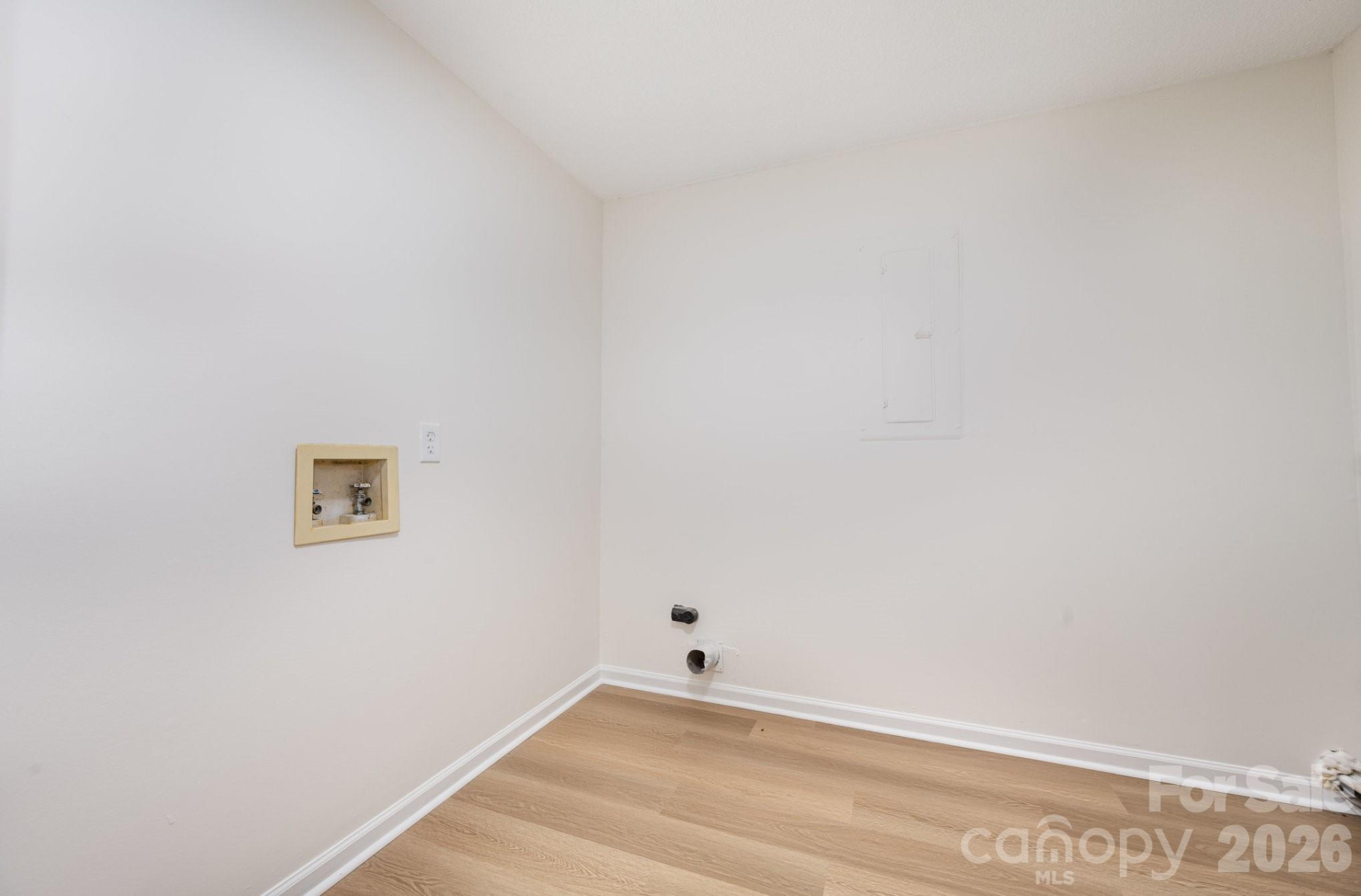 142 Winchester Drive - Photo 15
