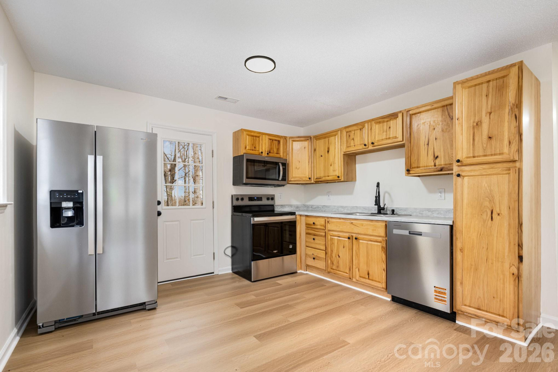 142 Winchester Drive - Photo 6