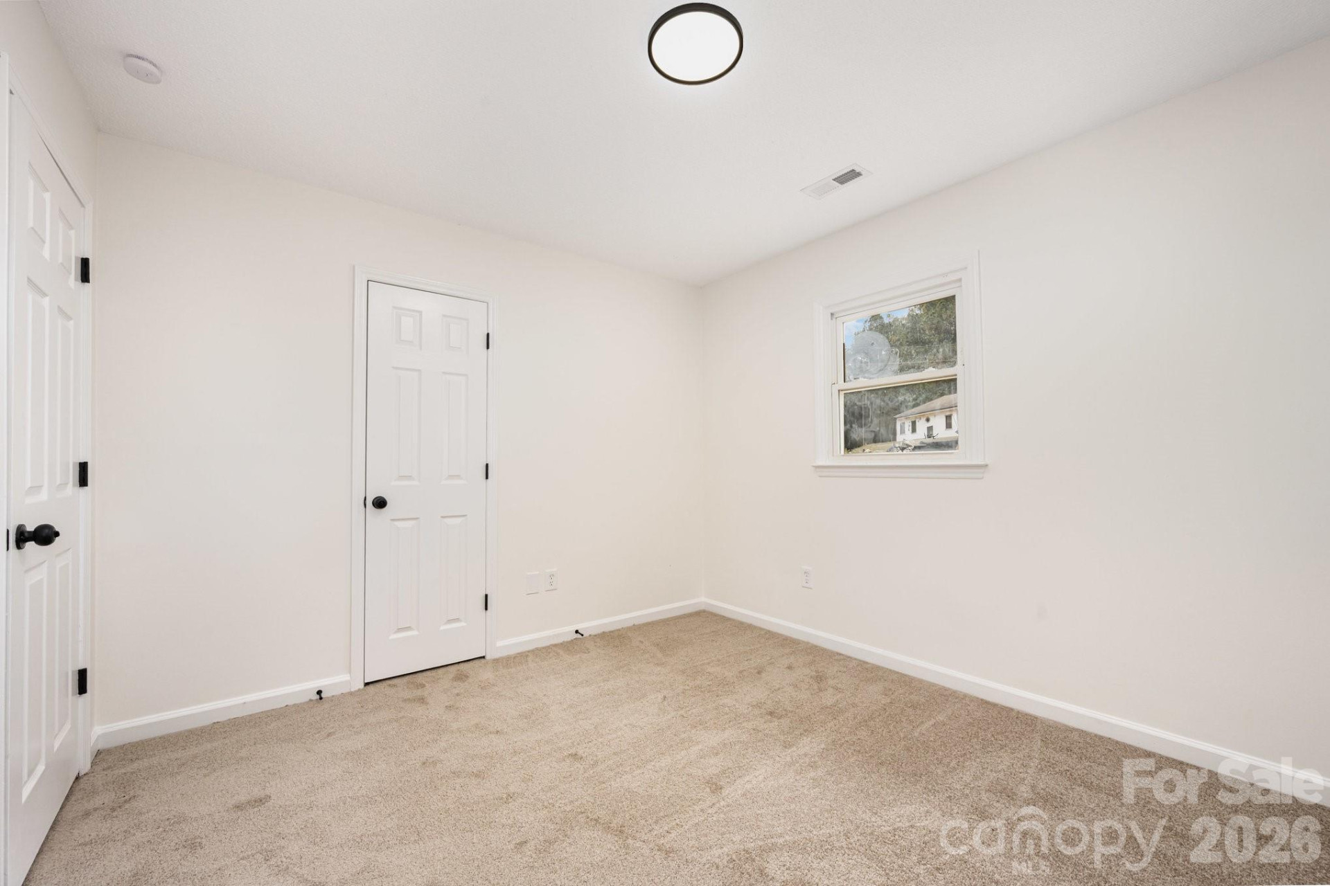 142 Winchester Drive - Photo 10
