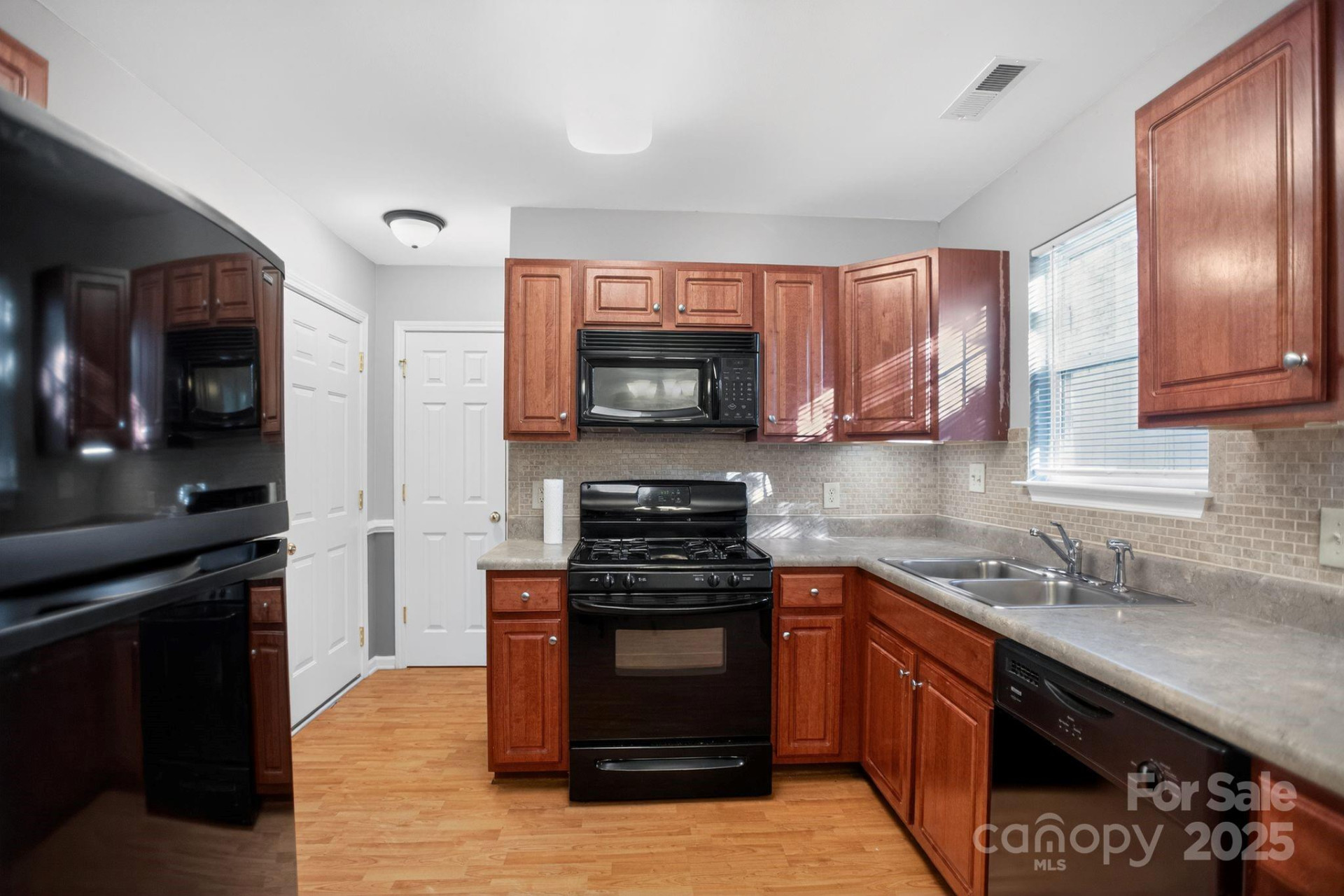 82 Old Salem Court - Photo 12