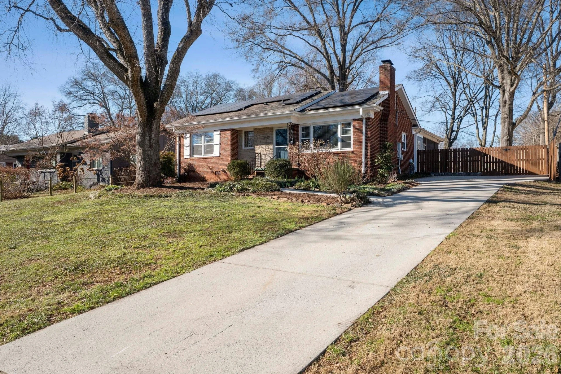 1127 Westchester Boulevard - Photo 2