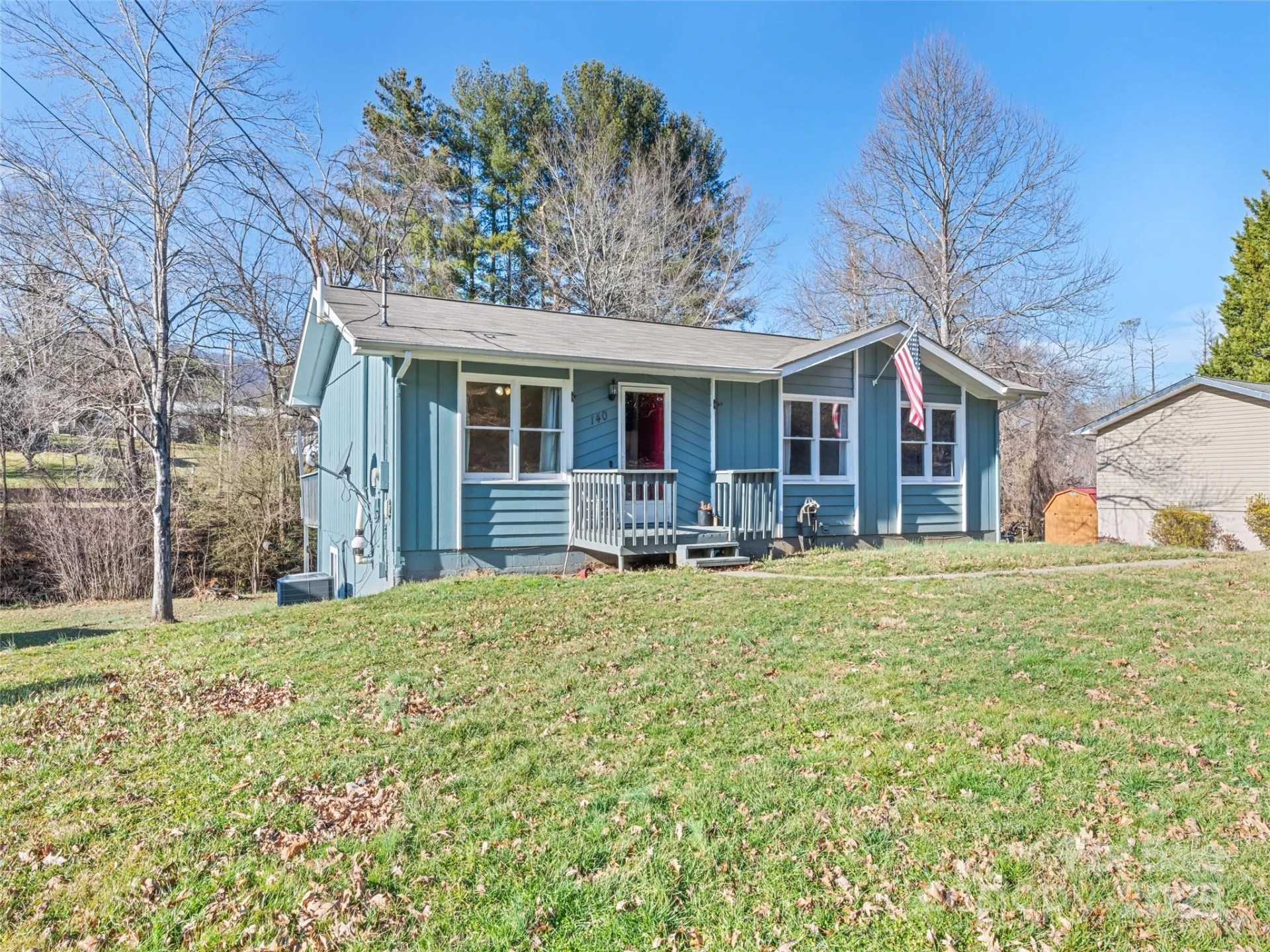 140 Oakdale Road - Photo 2