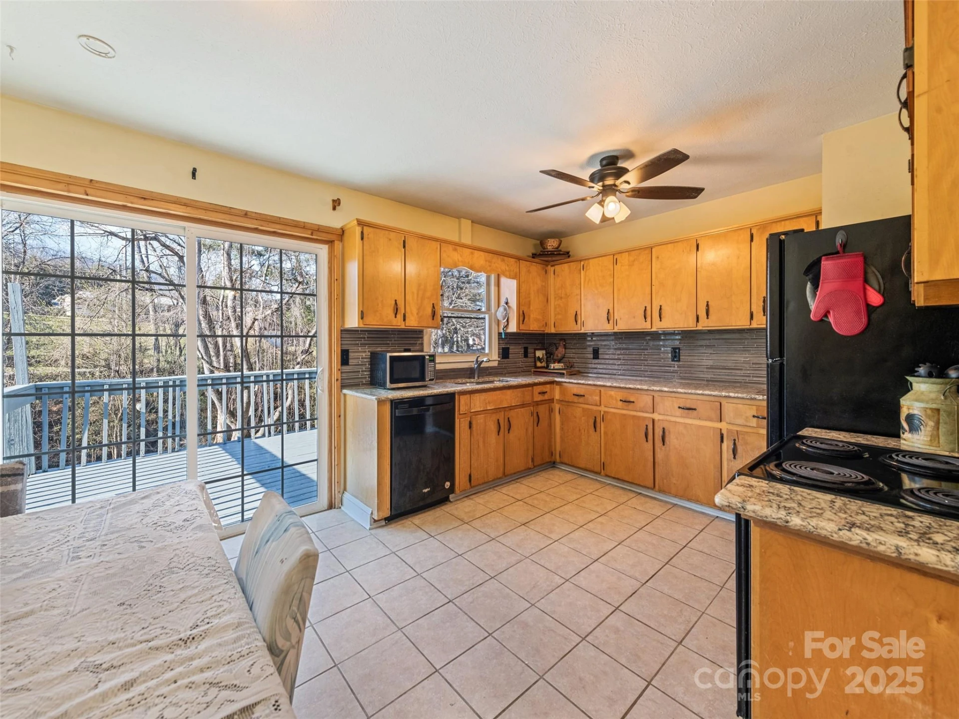 140 Oakdale Road - Photo 13