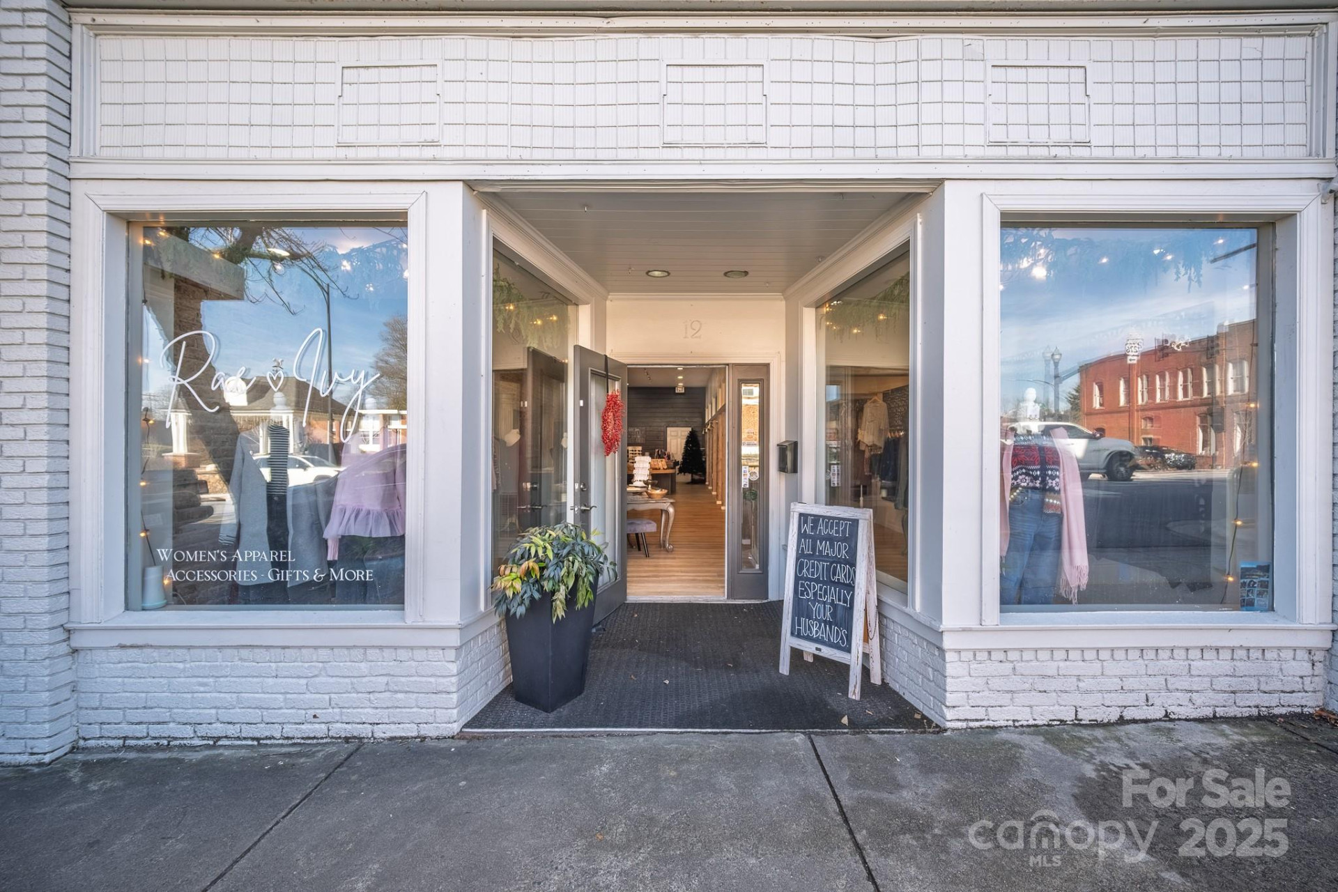 12 Main Street - Photo 2