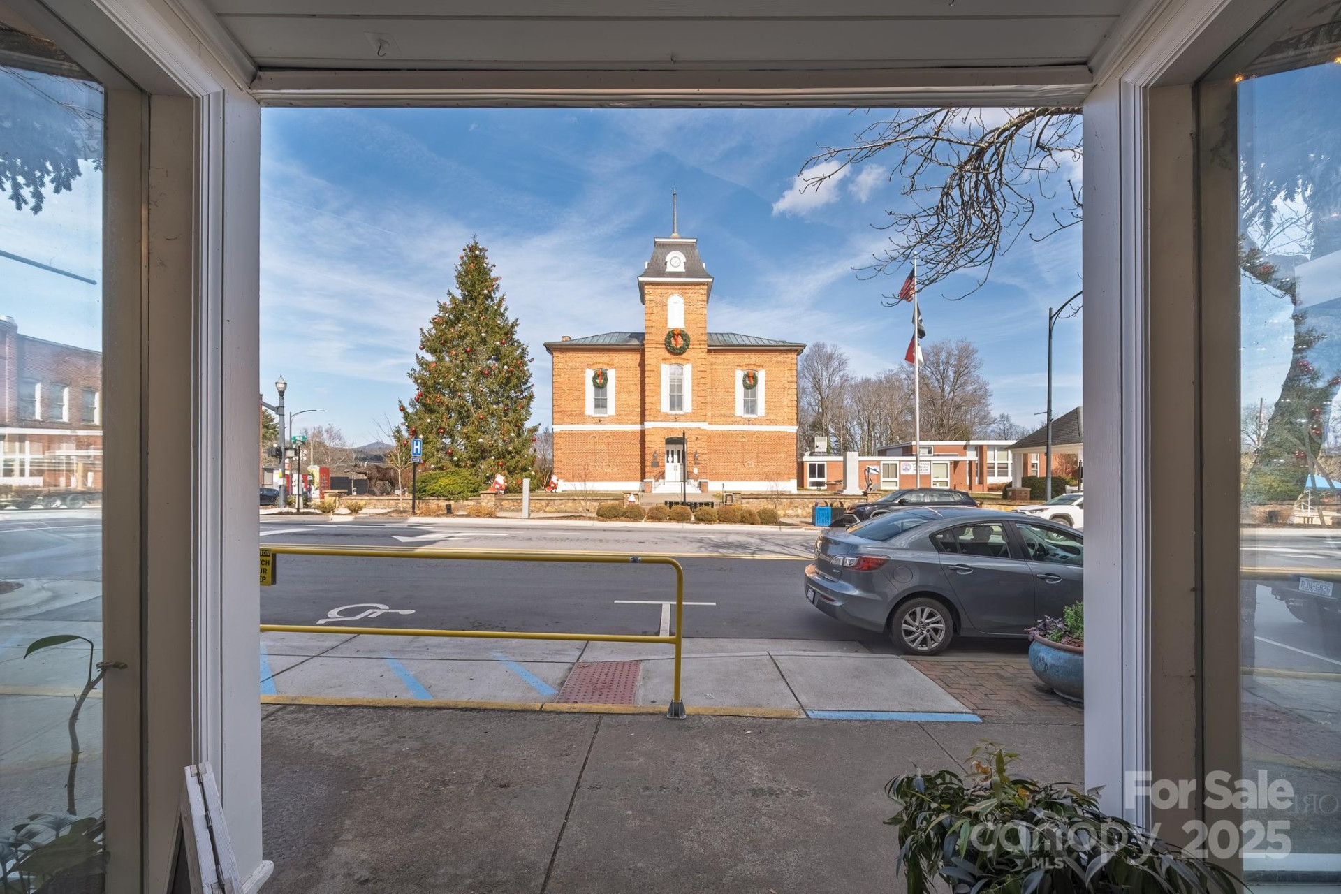 12 Main Street - Photo 3