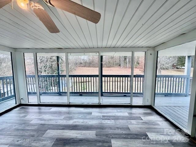 350 39th Street Place - Photo 4