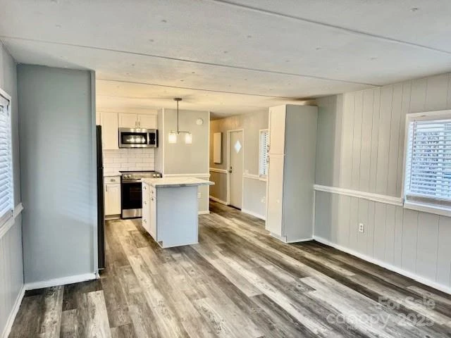 350 39th Street Place - Photo 8