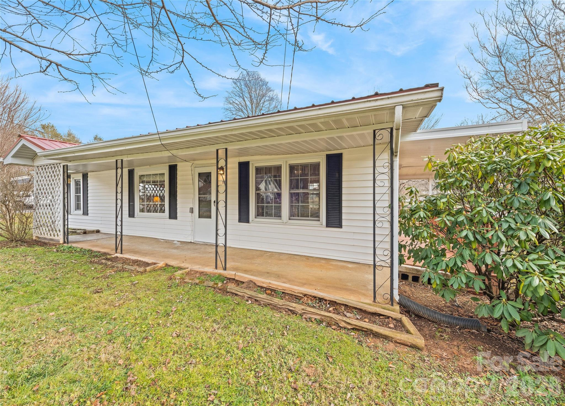 1124 Skyland Drive - Photo 4