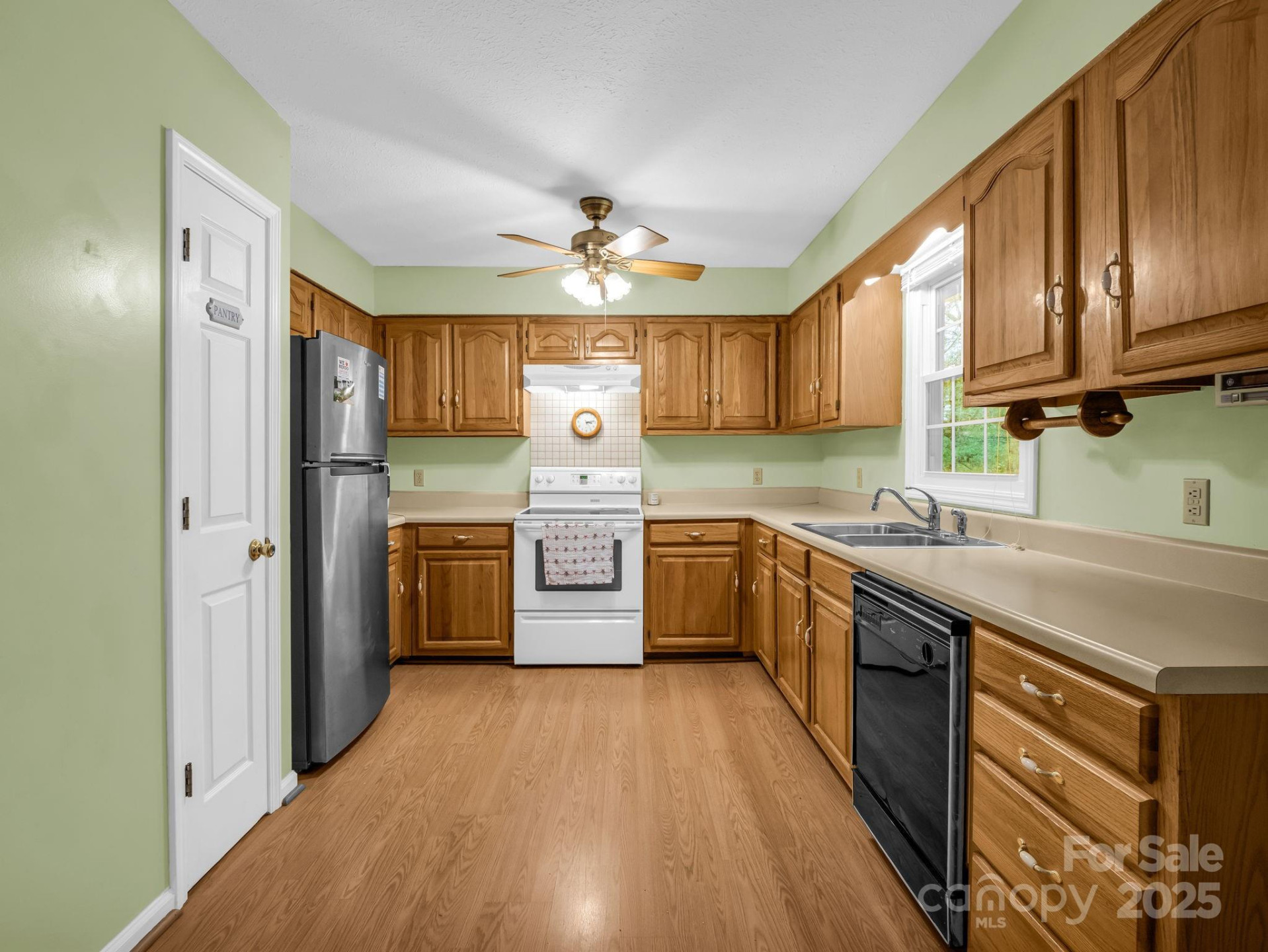 112 Serenity Circle - Photo 9