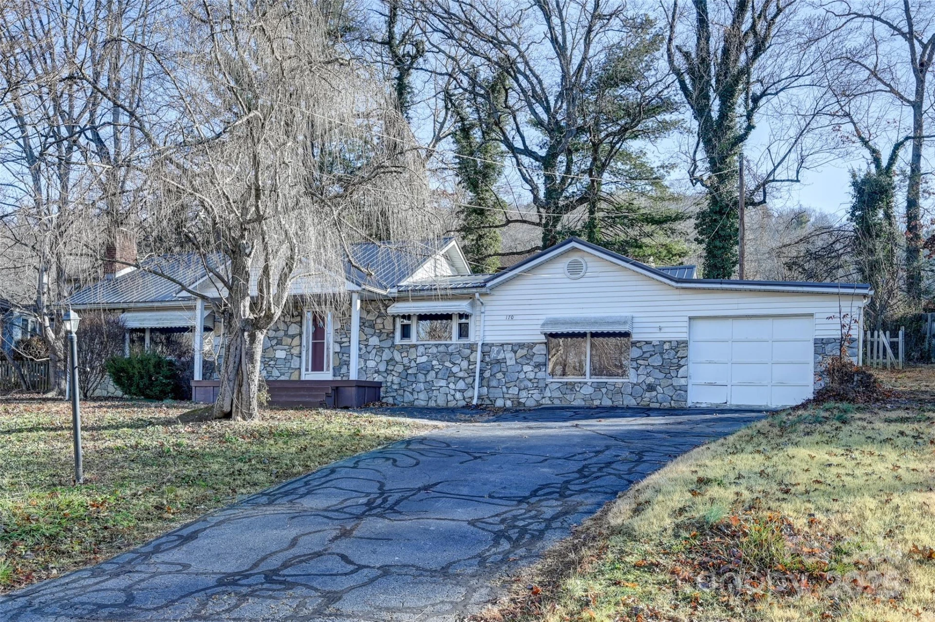 170 Birch Lane - Photo 2