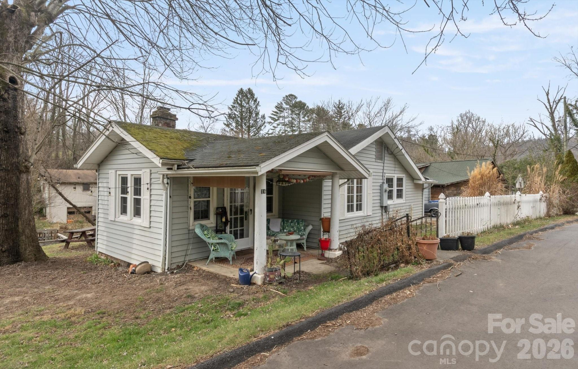 16 Sycamore Street - Photo 3