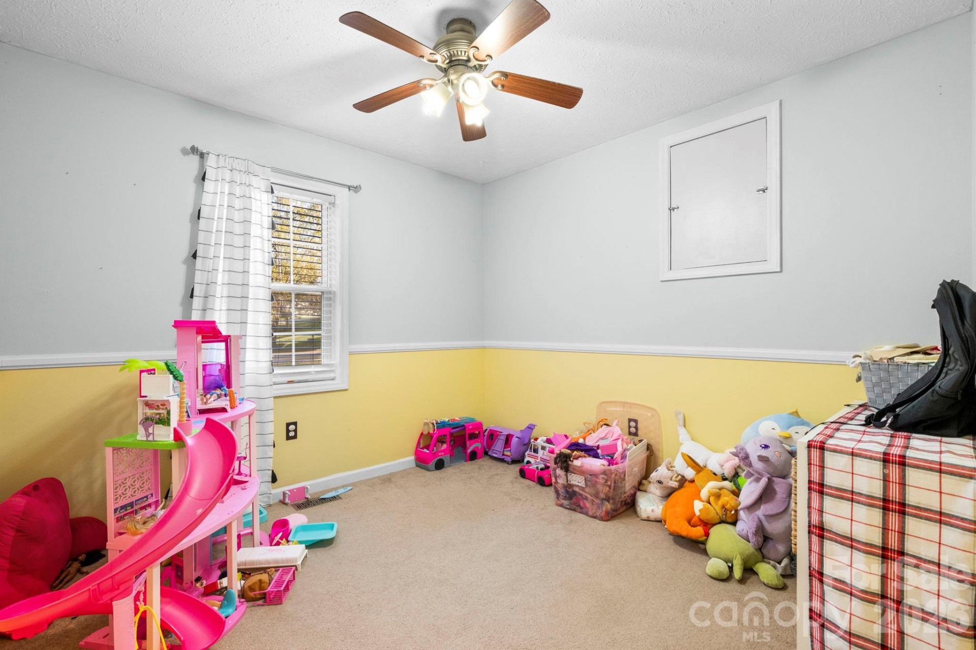 112 Surrey Drive - Photo 14