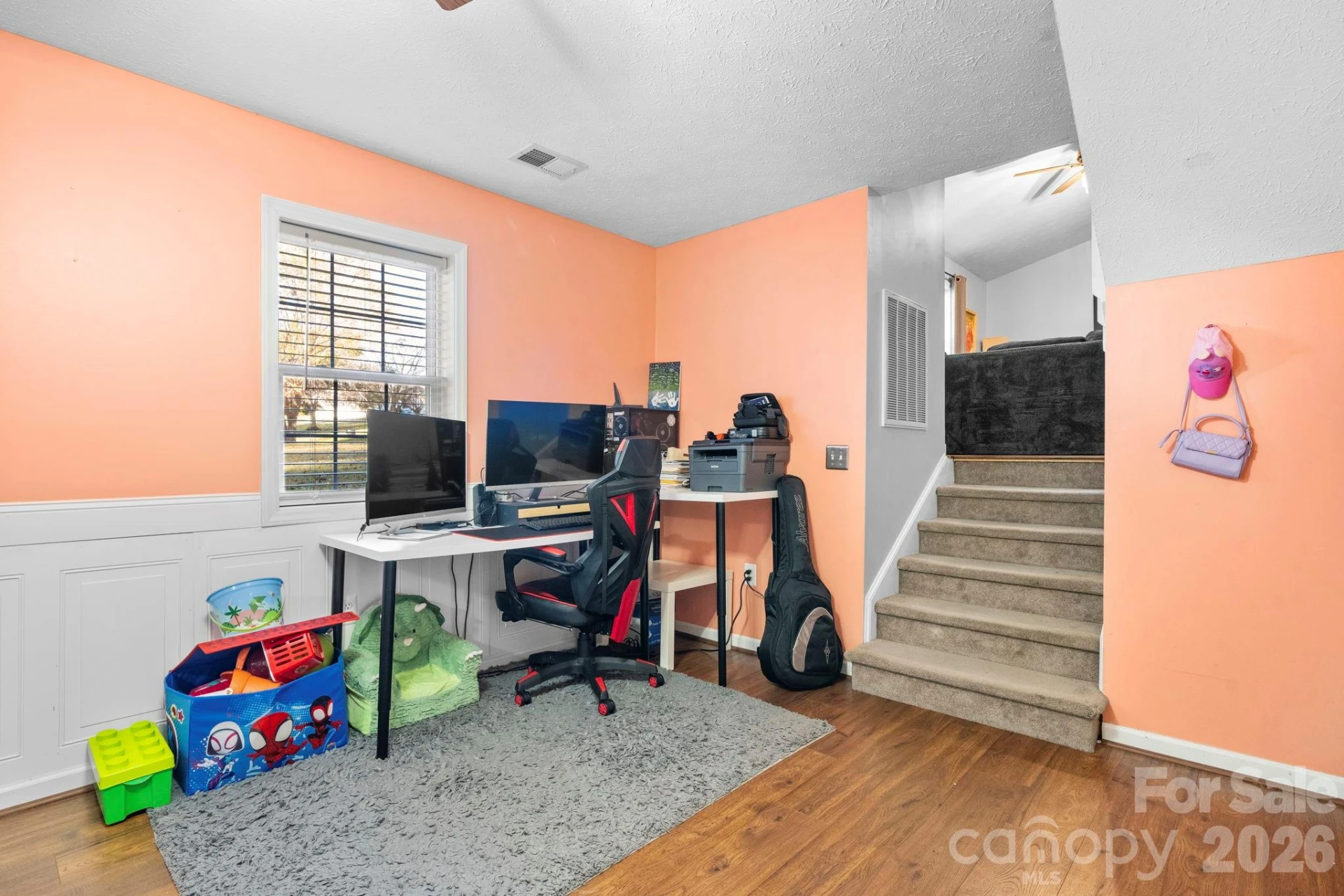 112 Surrey Drive - Photo 17