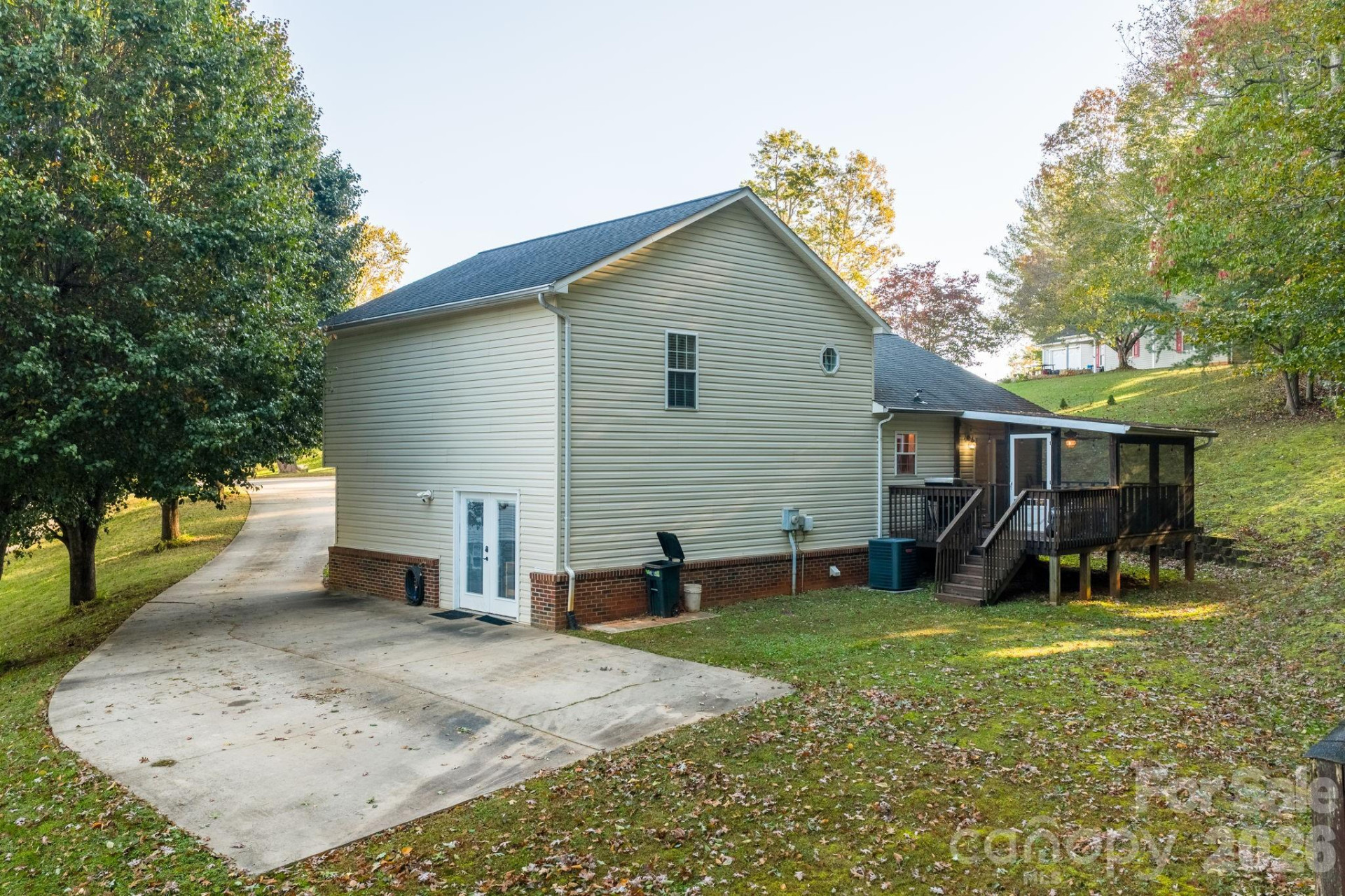 112 Surrey Drive - Photo 21