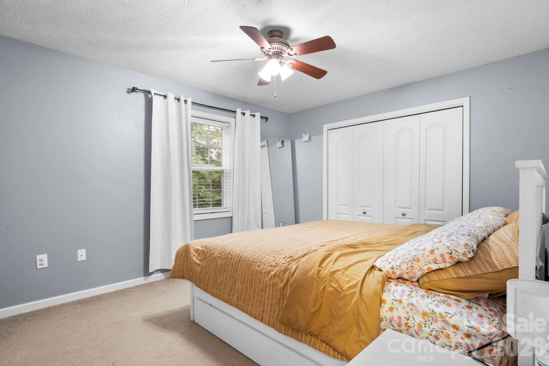112 Surrey Drive - Photo 10