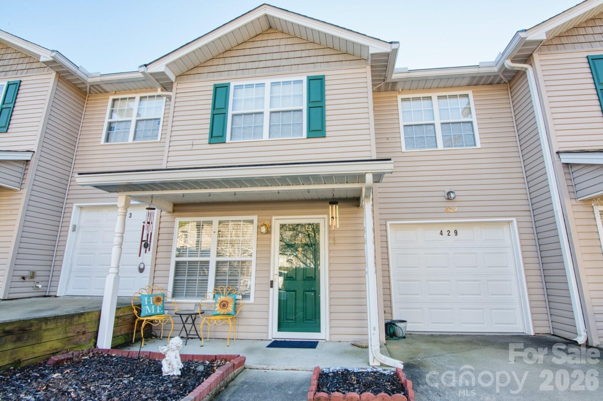 429 Wiltshire Circle