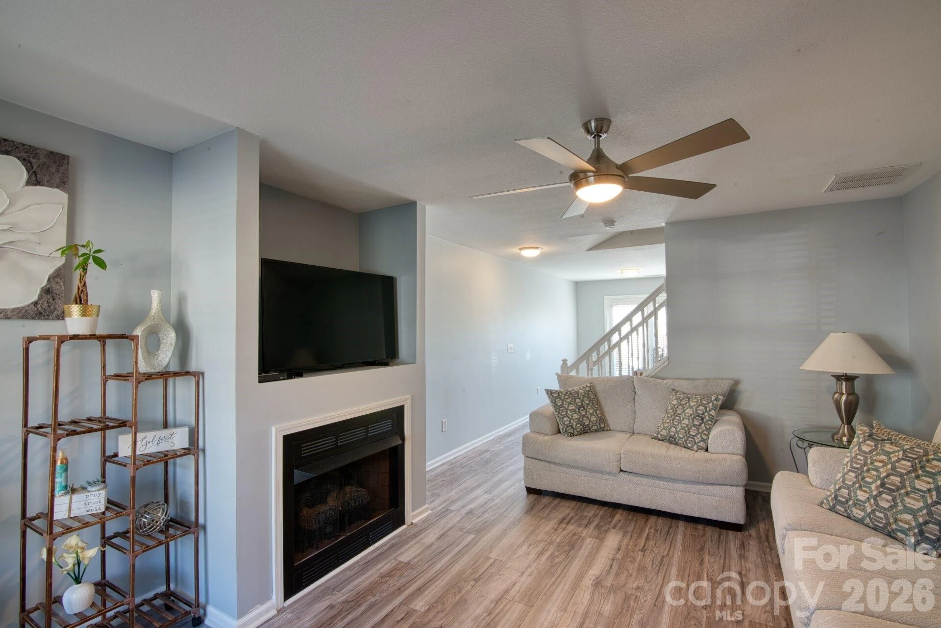 429 Wiltshire Circle - Photo 2