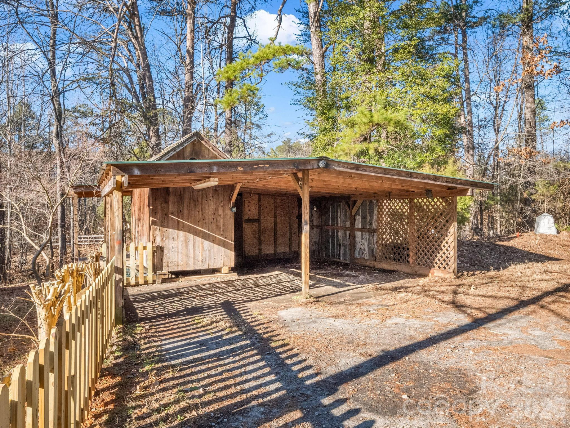 3205 Collinsville Road - Photo 23