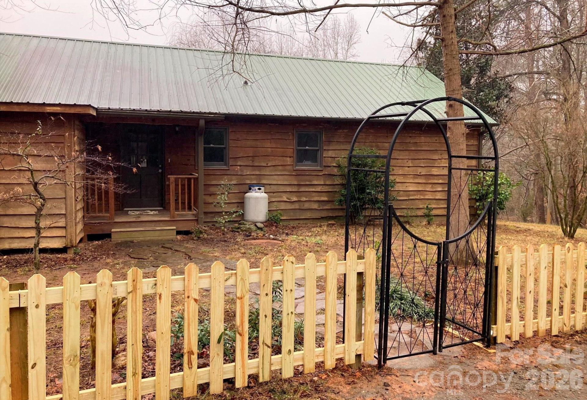 3205 Collinsville Road - Photo 8