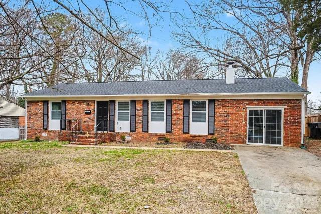 3431 Shamrock Drive