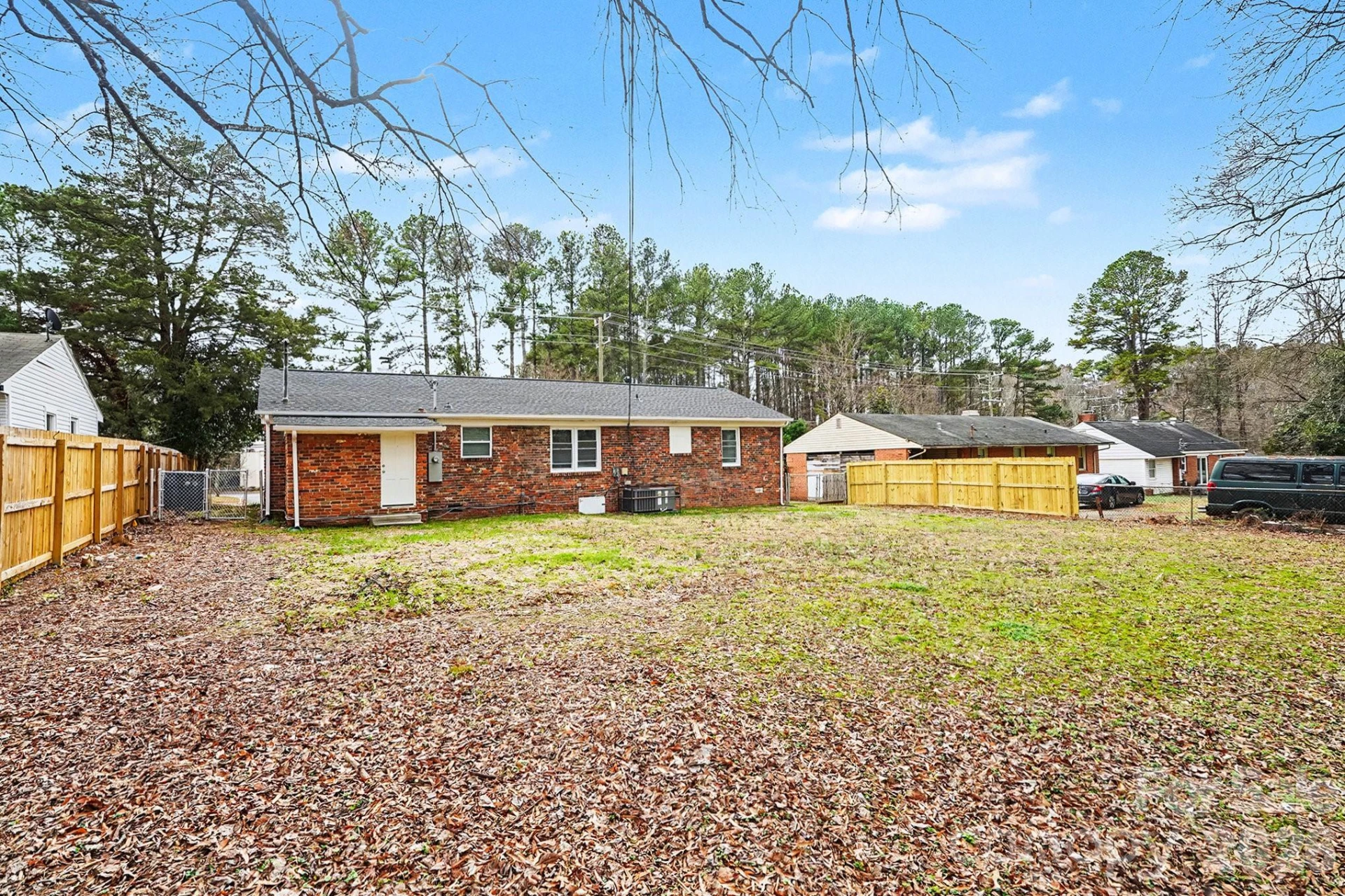 3431 Shamrock Drive - Photo 3