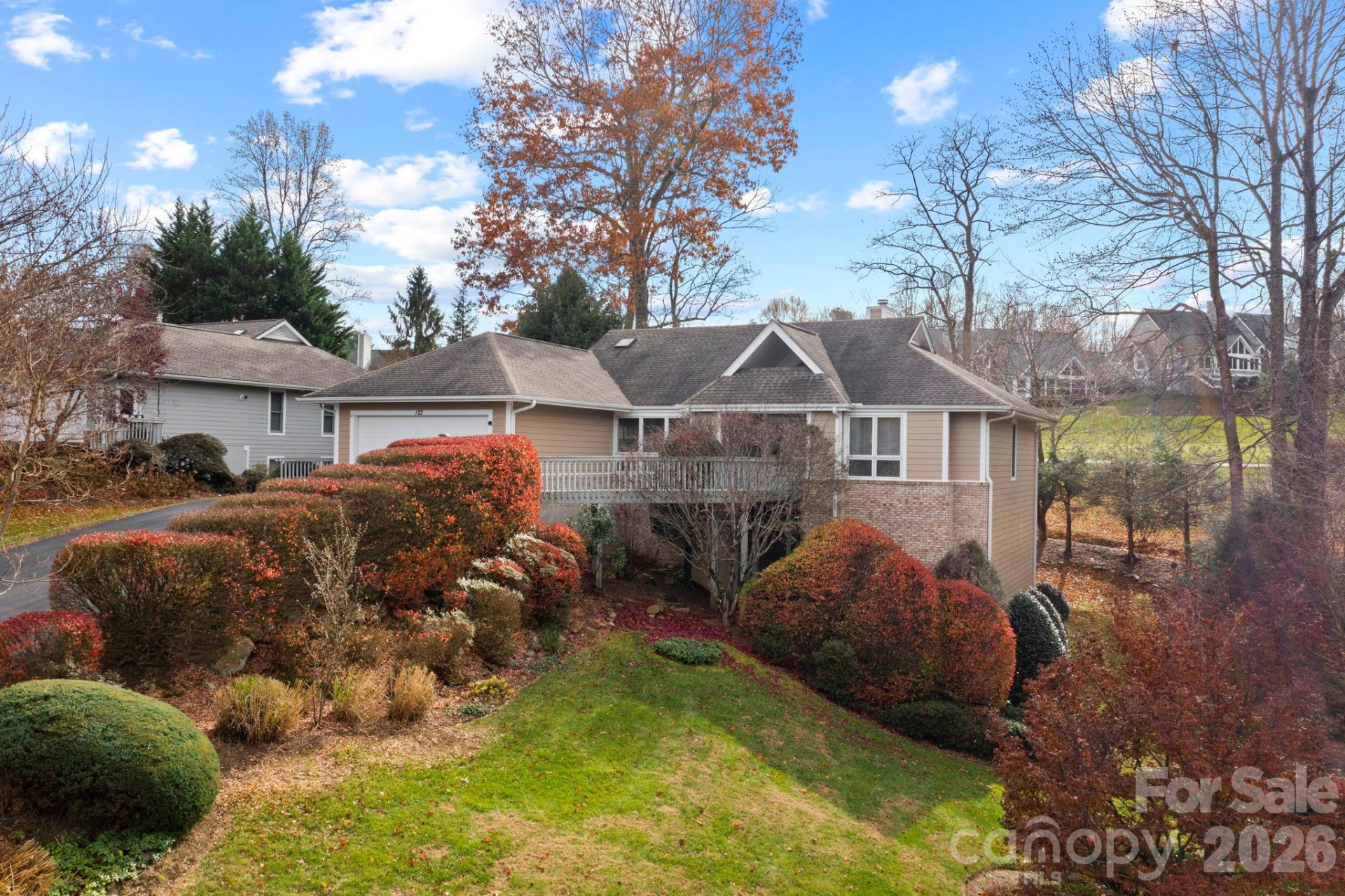 122 Broadmoor Drive - Photo 4