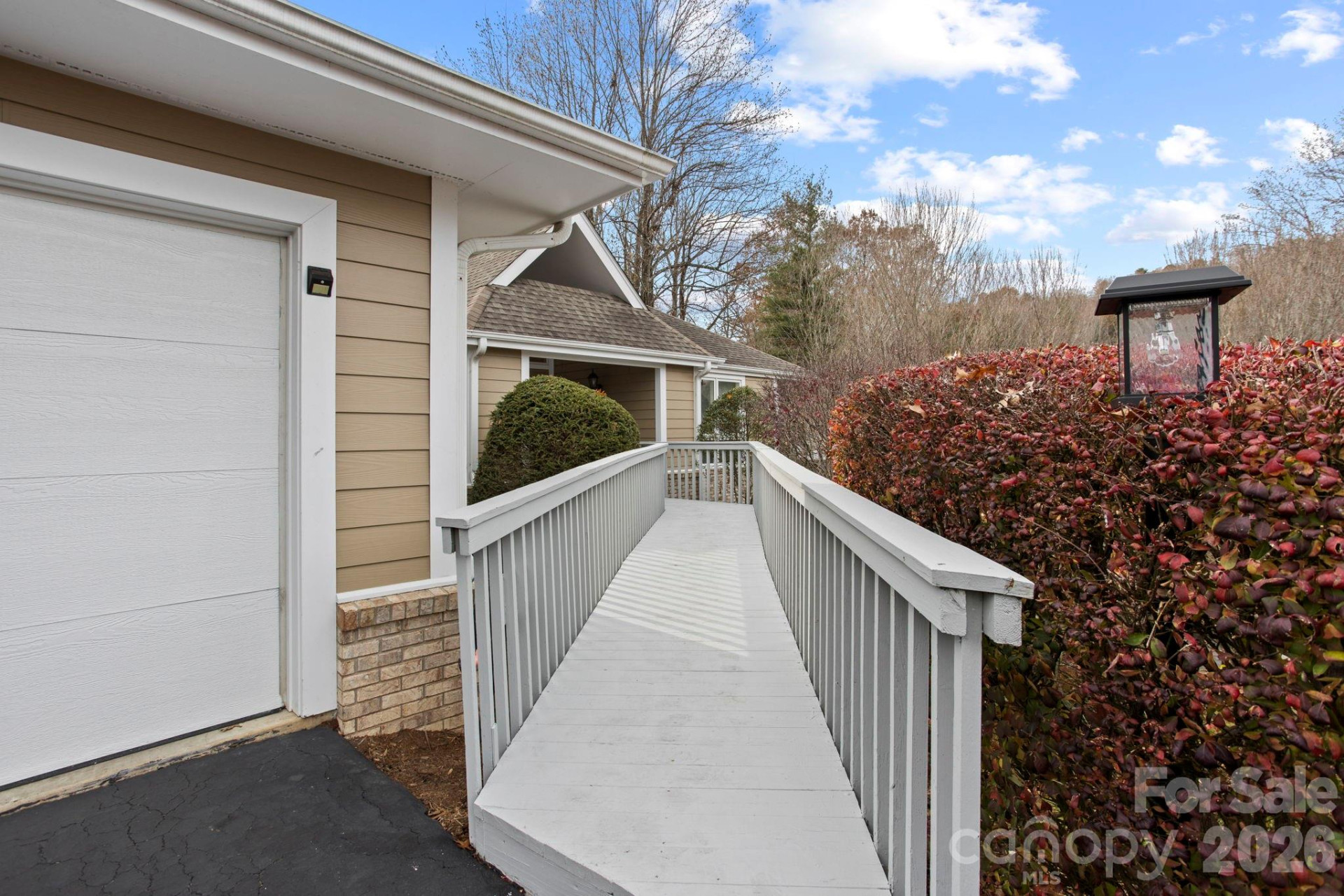 122 Broadmoor Drive - Photo 5