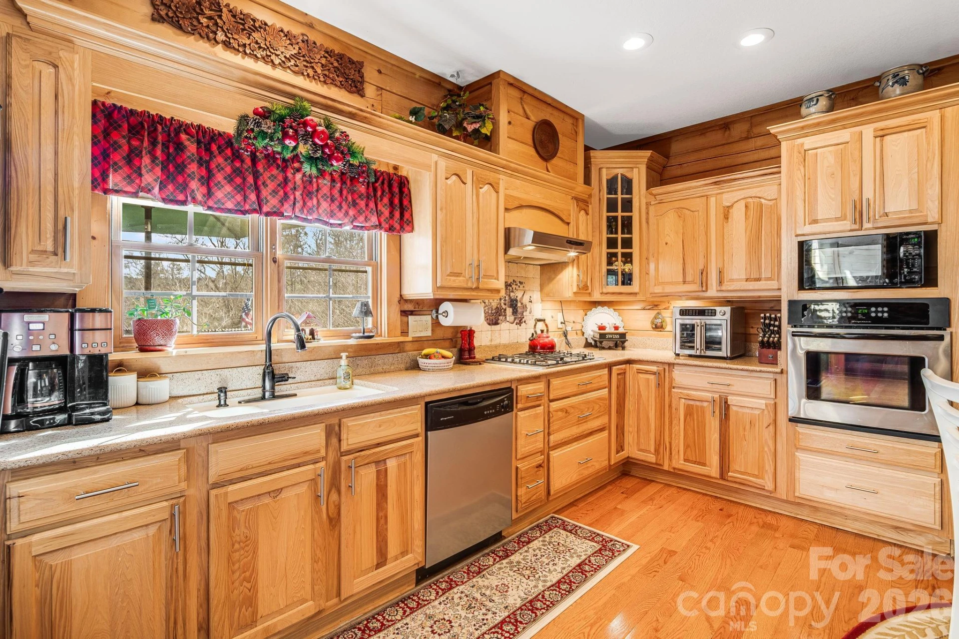 158 Raven Boulevard - Photo 5