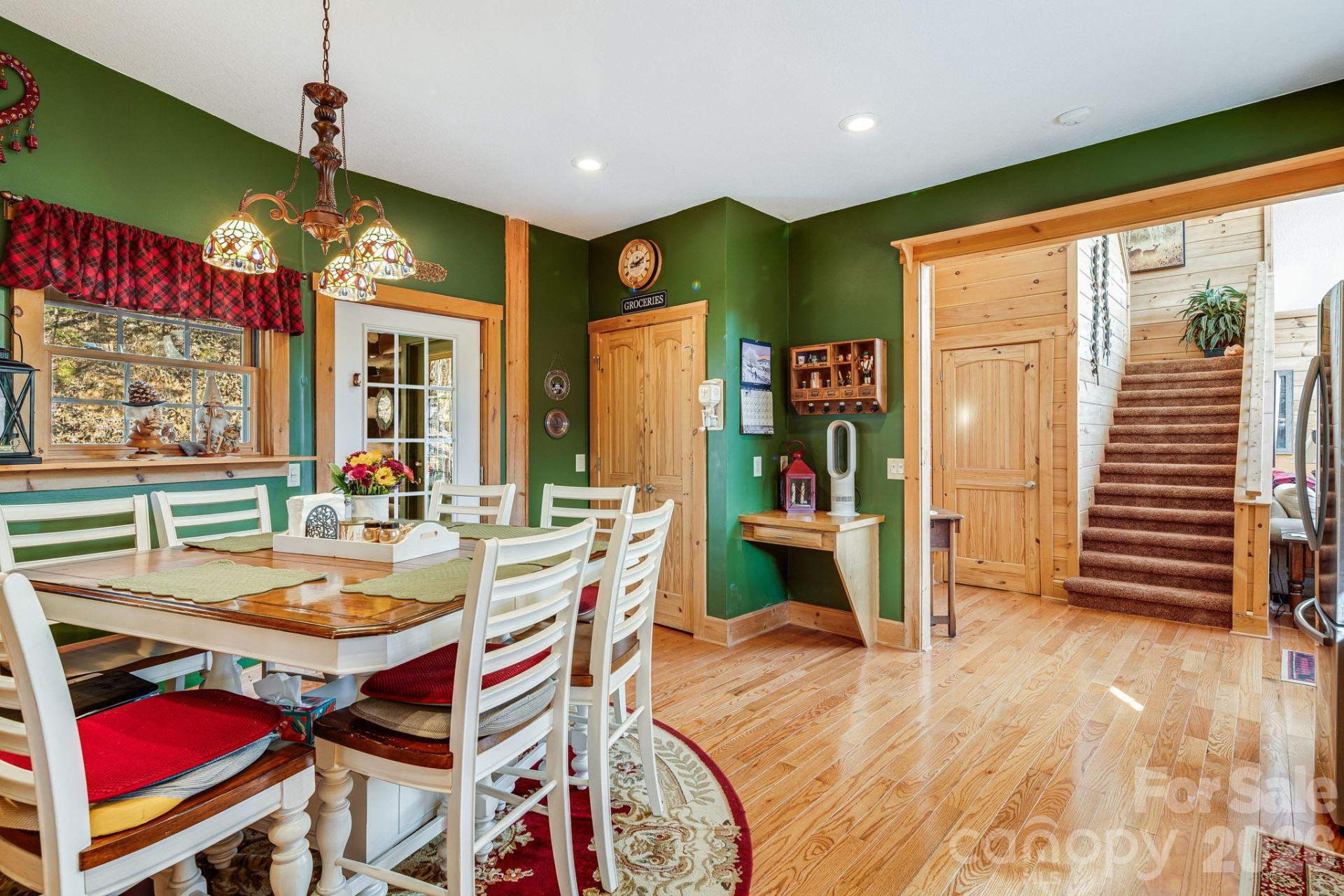 158 Raven Boulevard - Photo 7