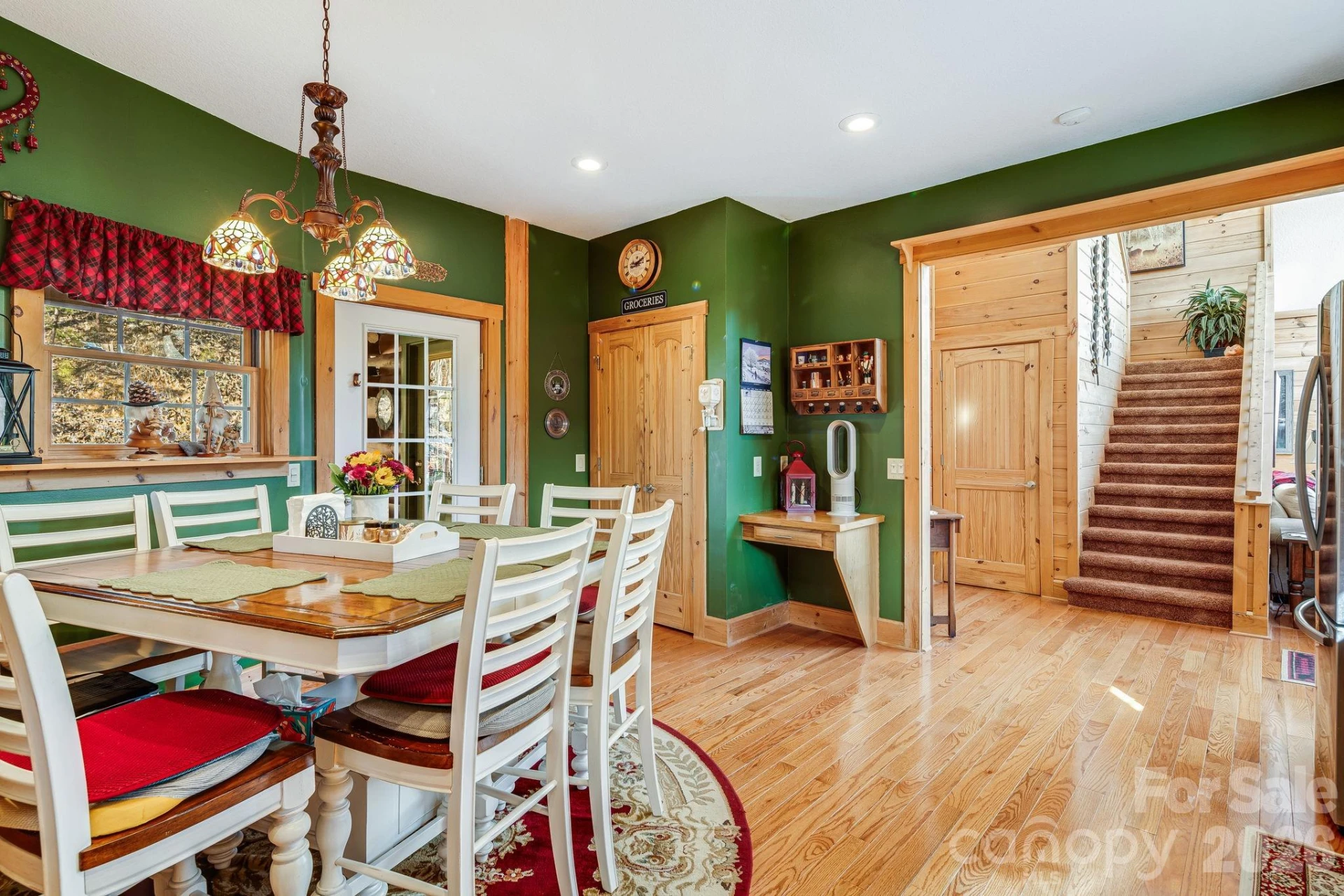 158 Raven Boulevard - Photo 7