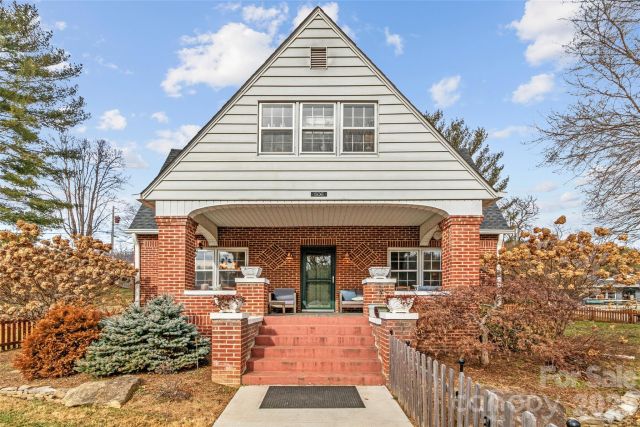 506 Main Street, Burnsville, NC, 28714