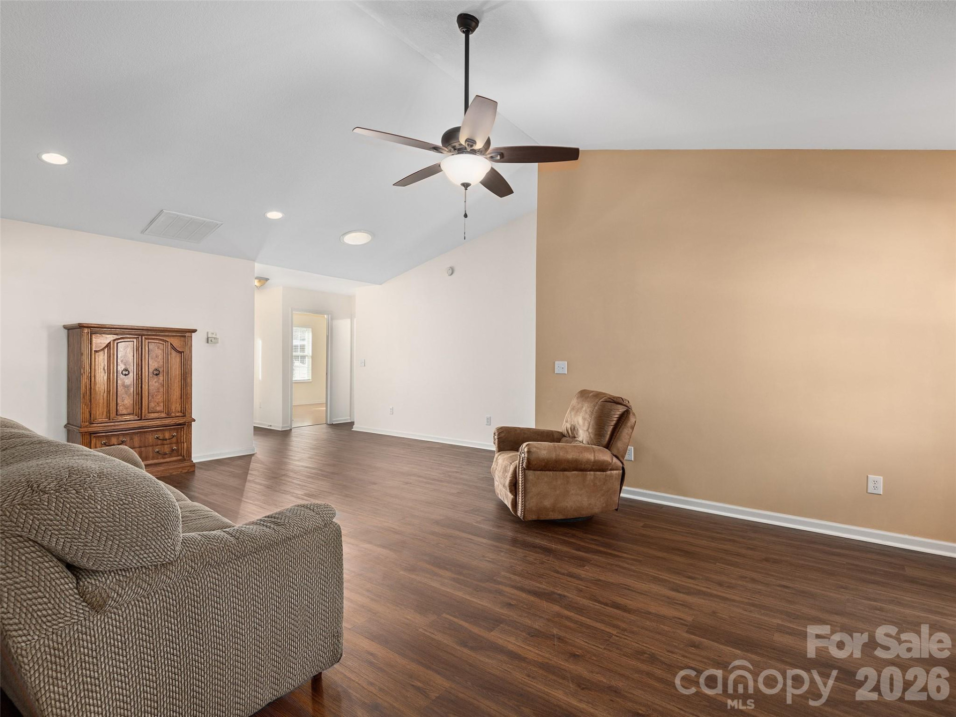 88 Wiltshire Circle - Photo 5