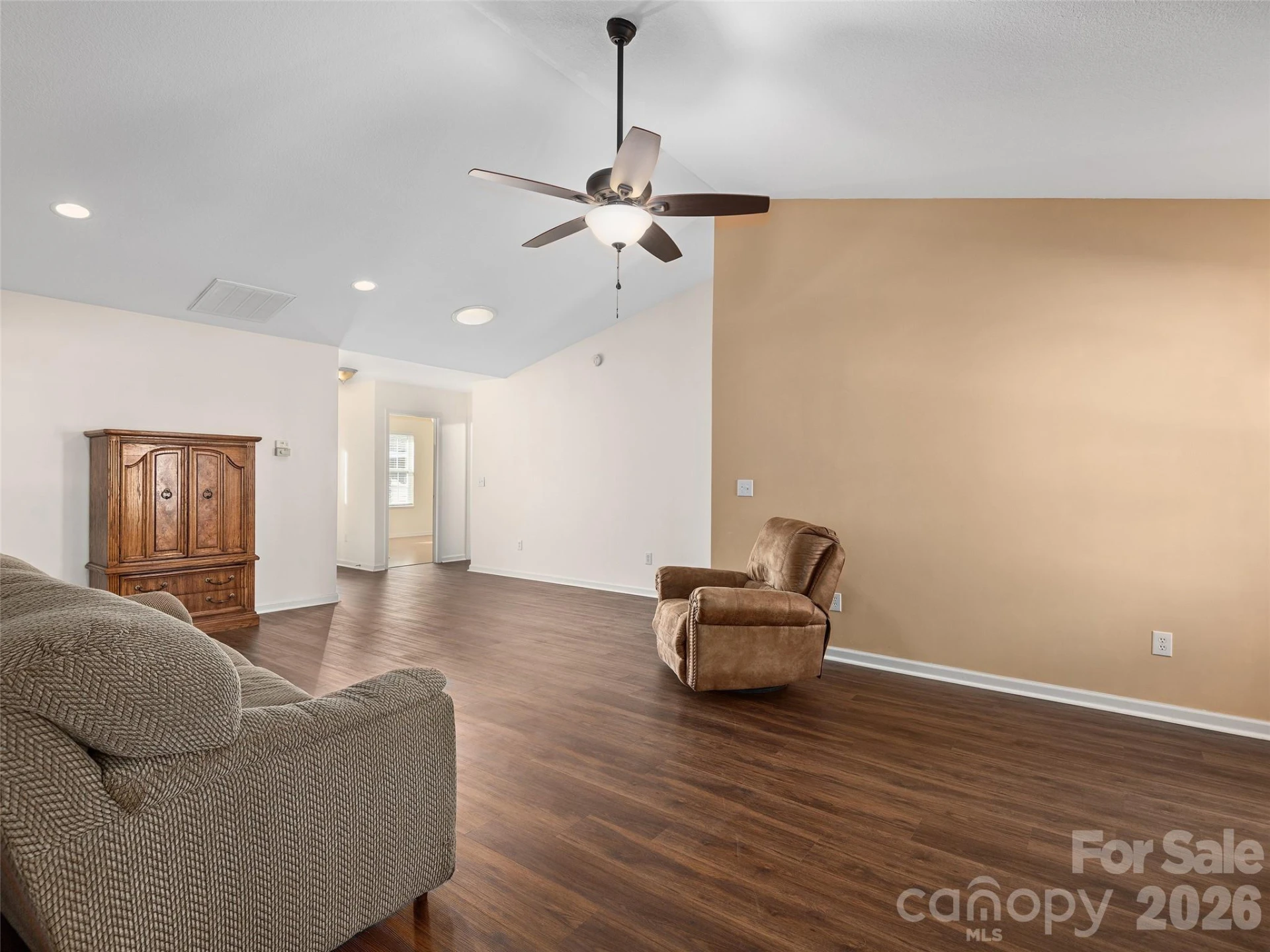 88 Wiltshire Circle - Photo 5