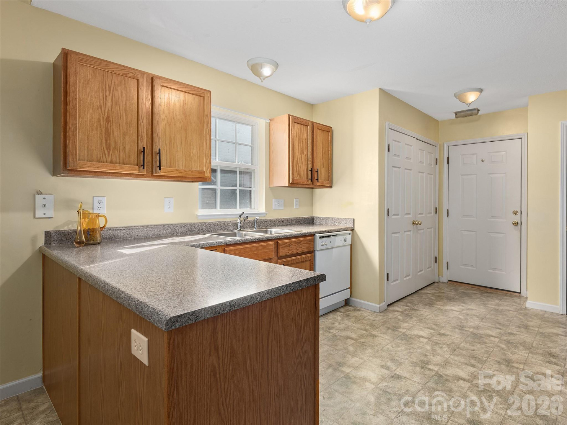 88 Wiltshire Circle - Photo 10