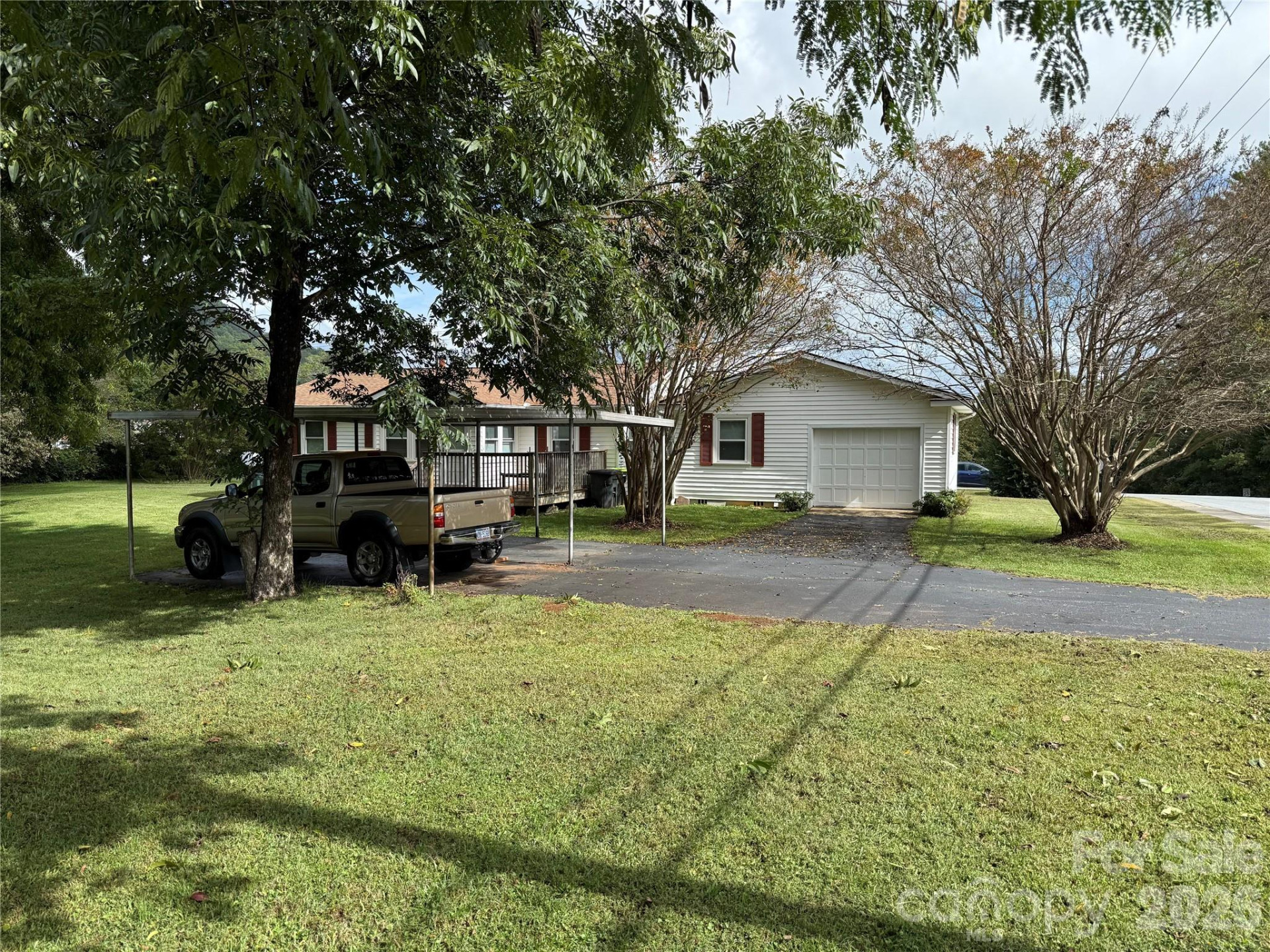 168 Walker Street - Photo 2