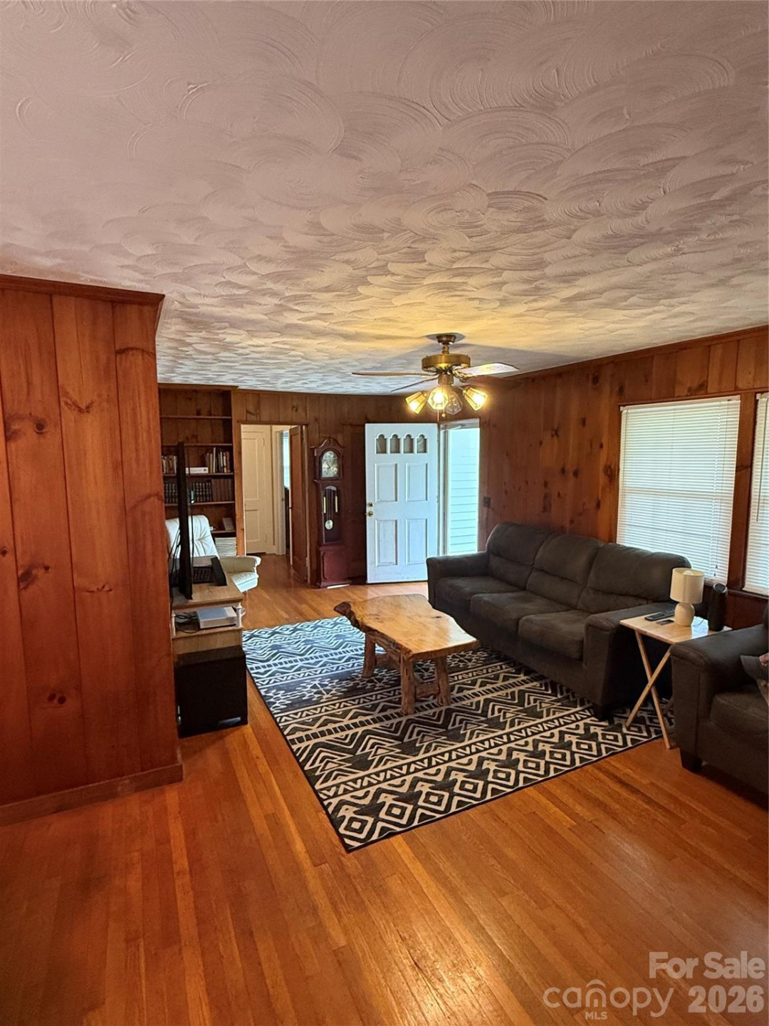 168 Walker Street - Photo 14