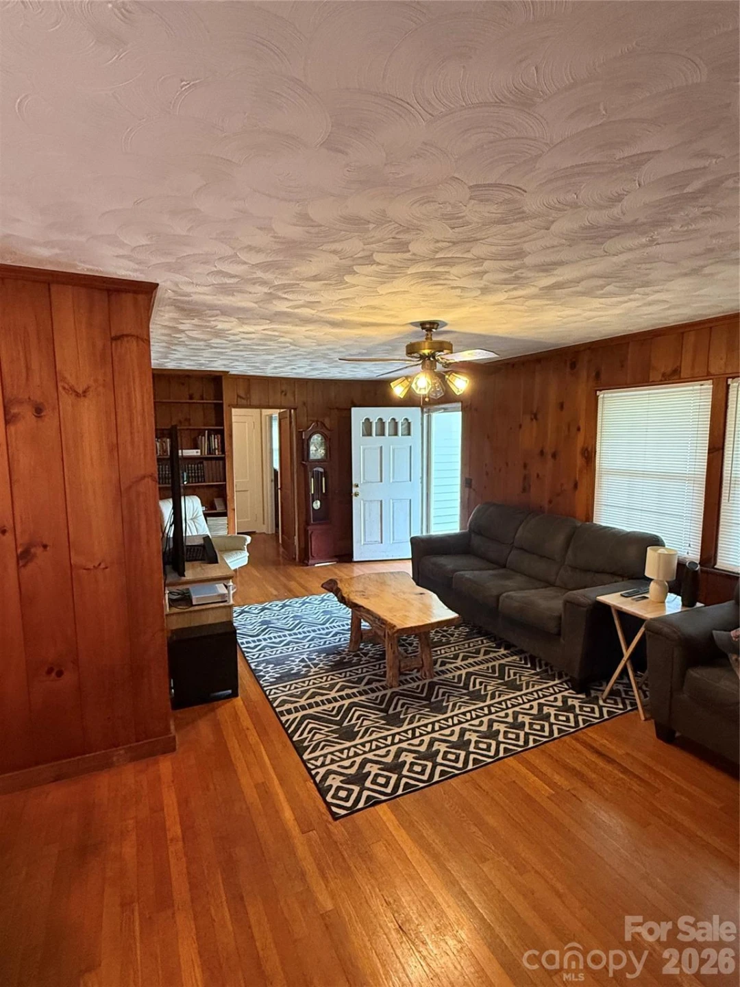168 Walker Street - Photo 14