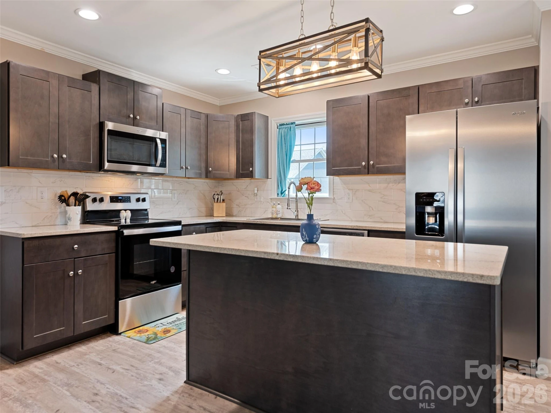 721 Camelot Drive - Photo 11