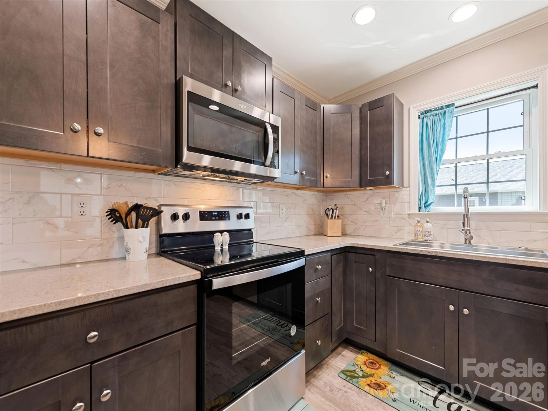 721 Camelot Drive - Photo 12