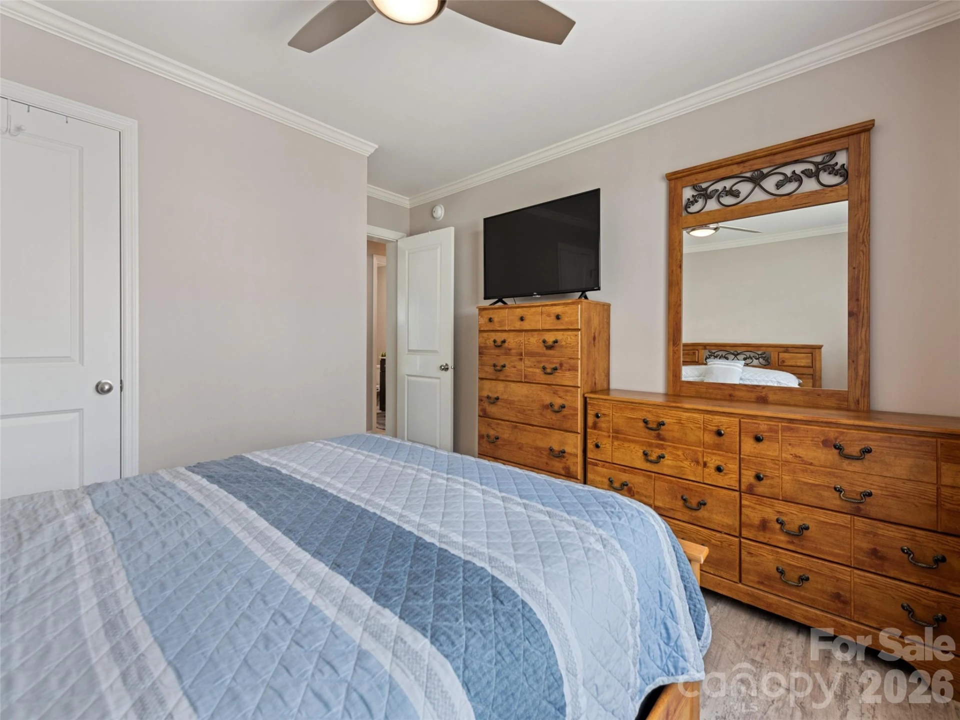 721 Camelot Drive - Photo 14