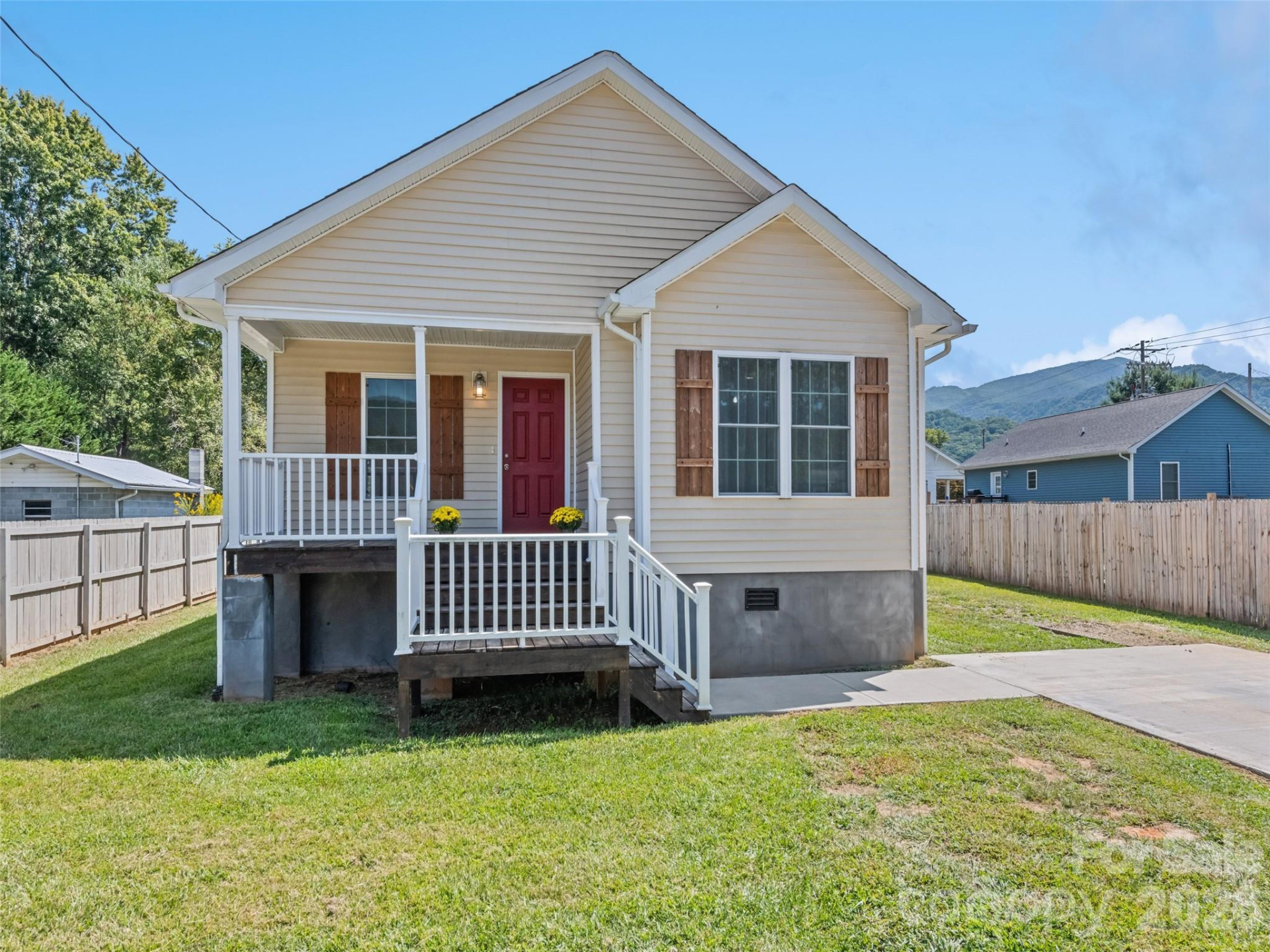 721 Camelot Drive - Photo 24