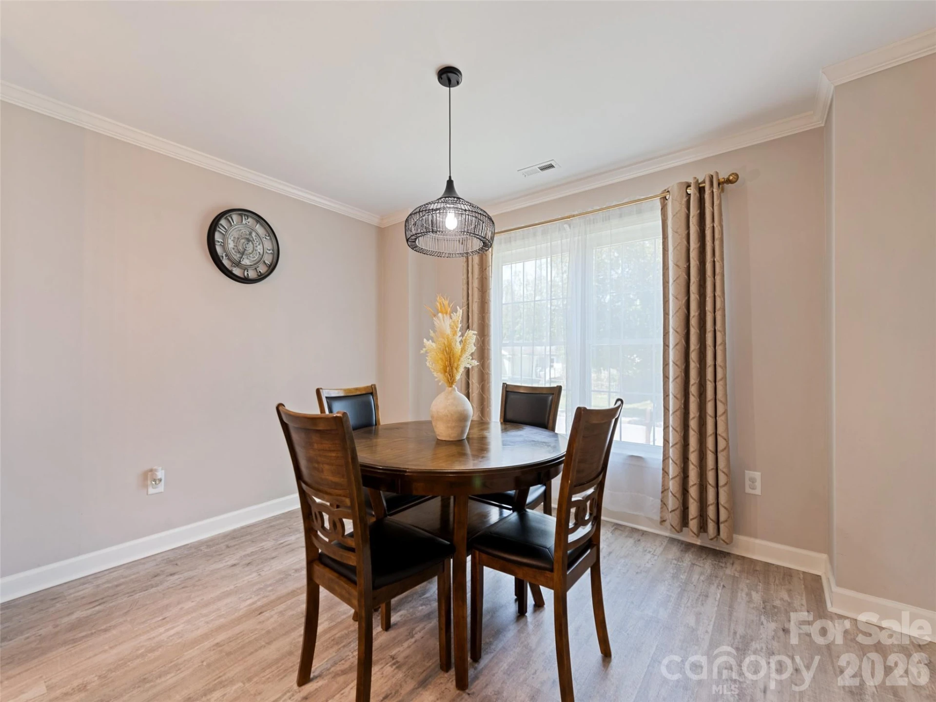 721 Camelot Drive - Photo 5