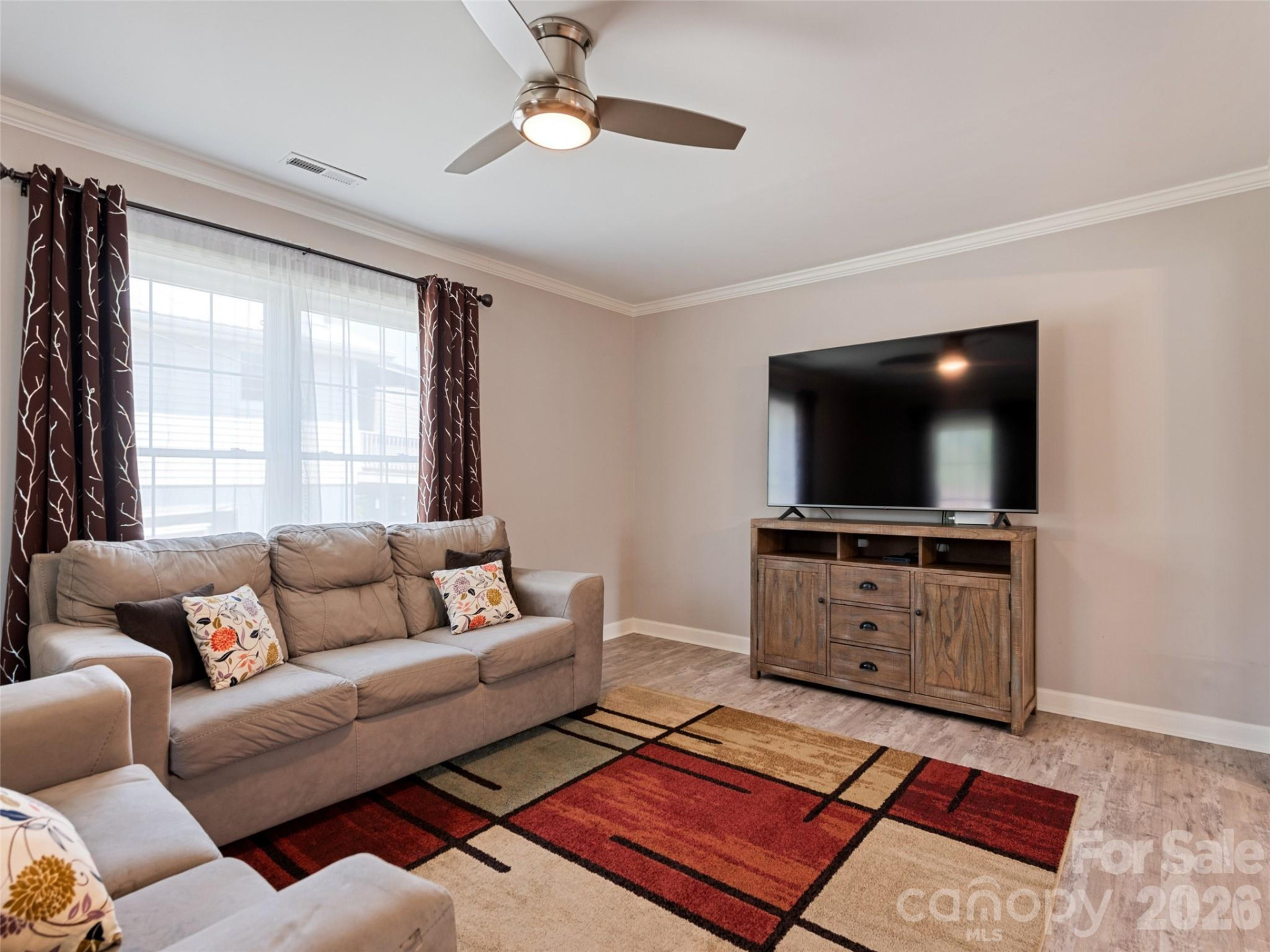 721 Camelot Drive - Photo 6