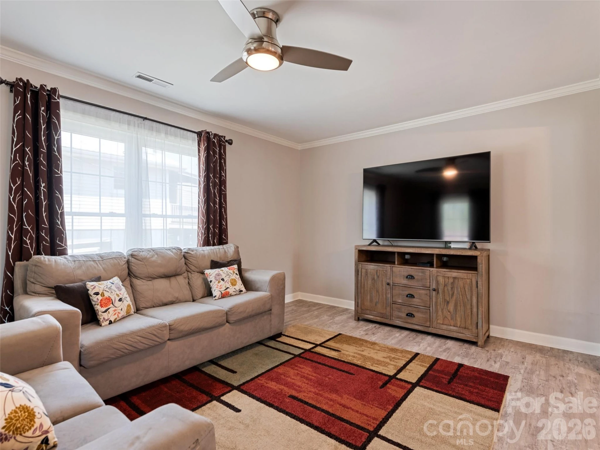 721 Camelot Drive - Photo 6